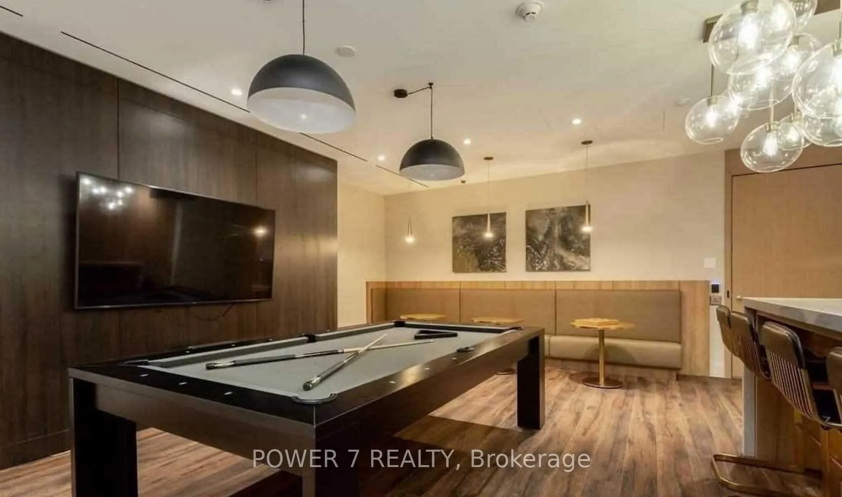 21 Park Street E #1001