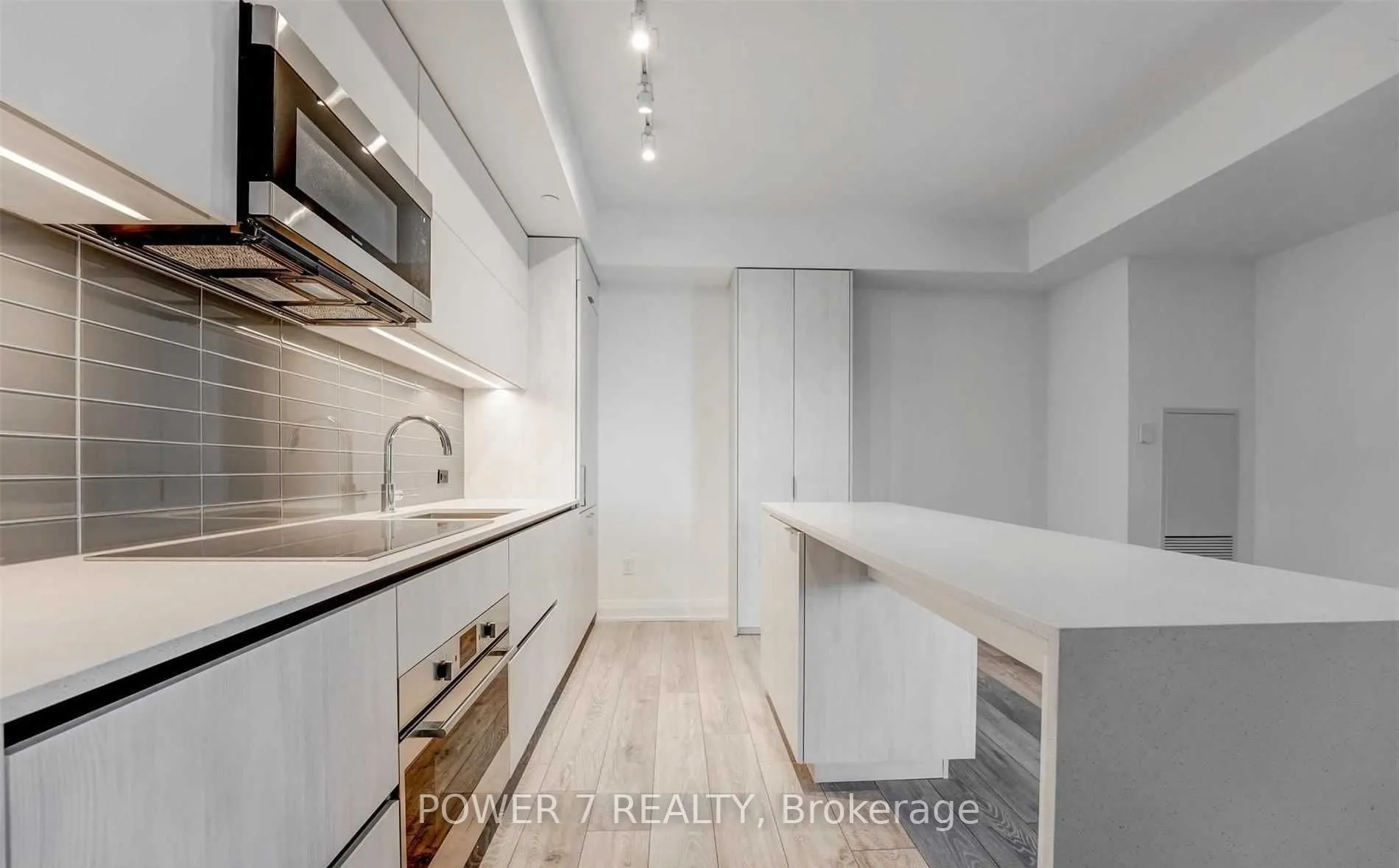 21 Park Street E #1001