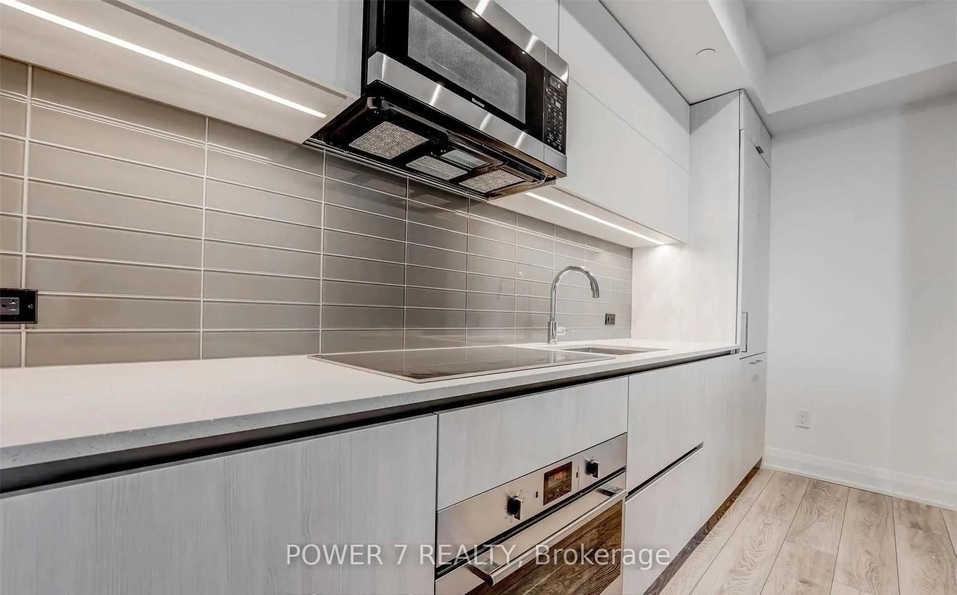 21 Park Street E #1001
