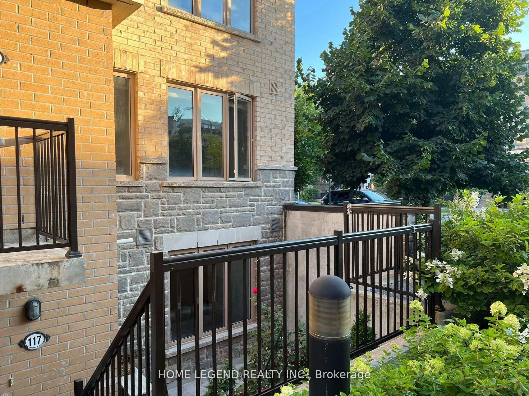 7 Foundry Avenue #117