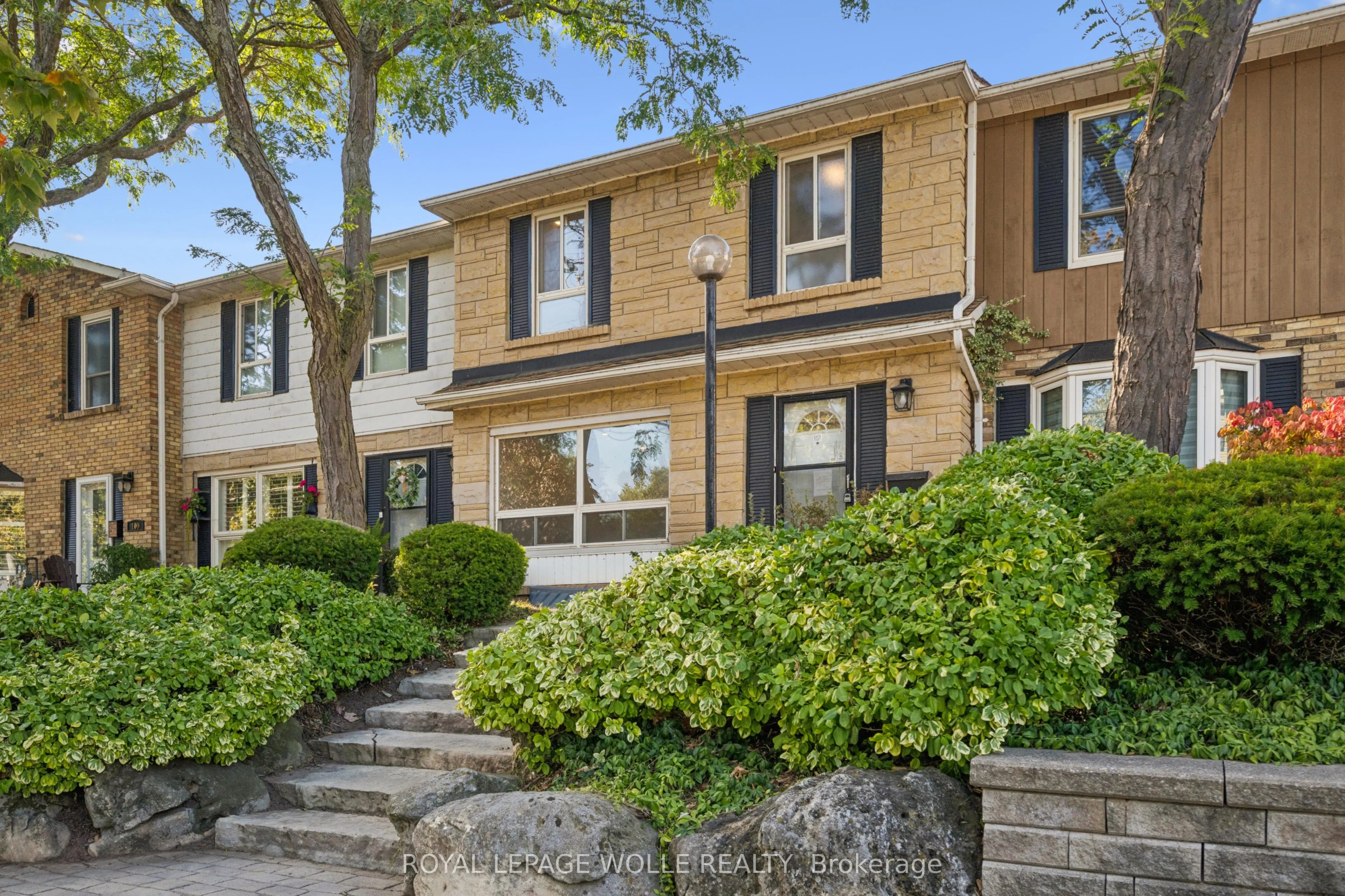 5475 Lakeshore Road #107