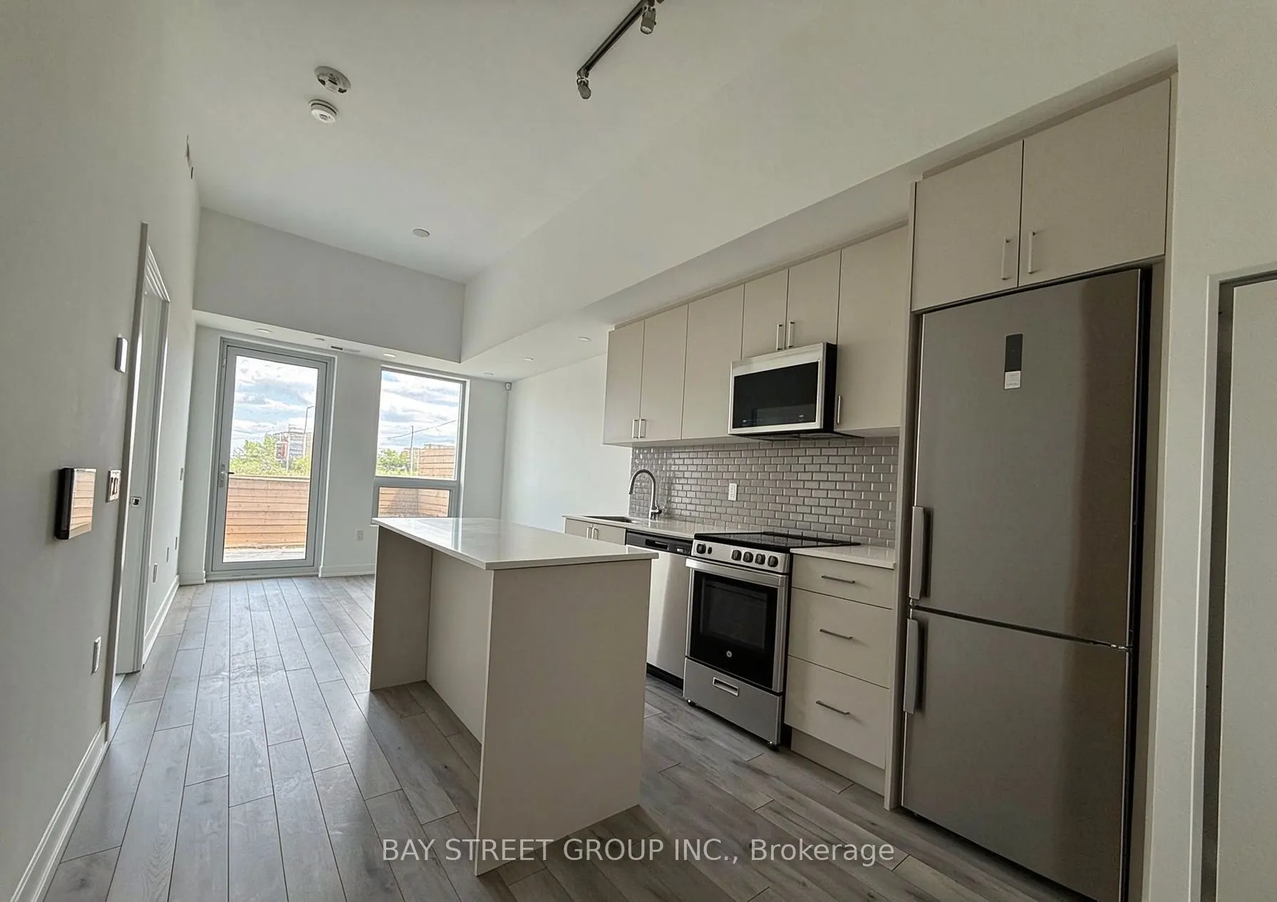 1005 Dundas Street E #145