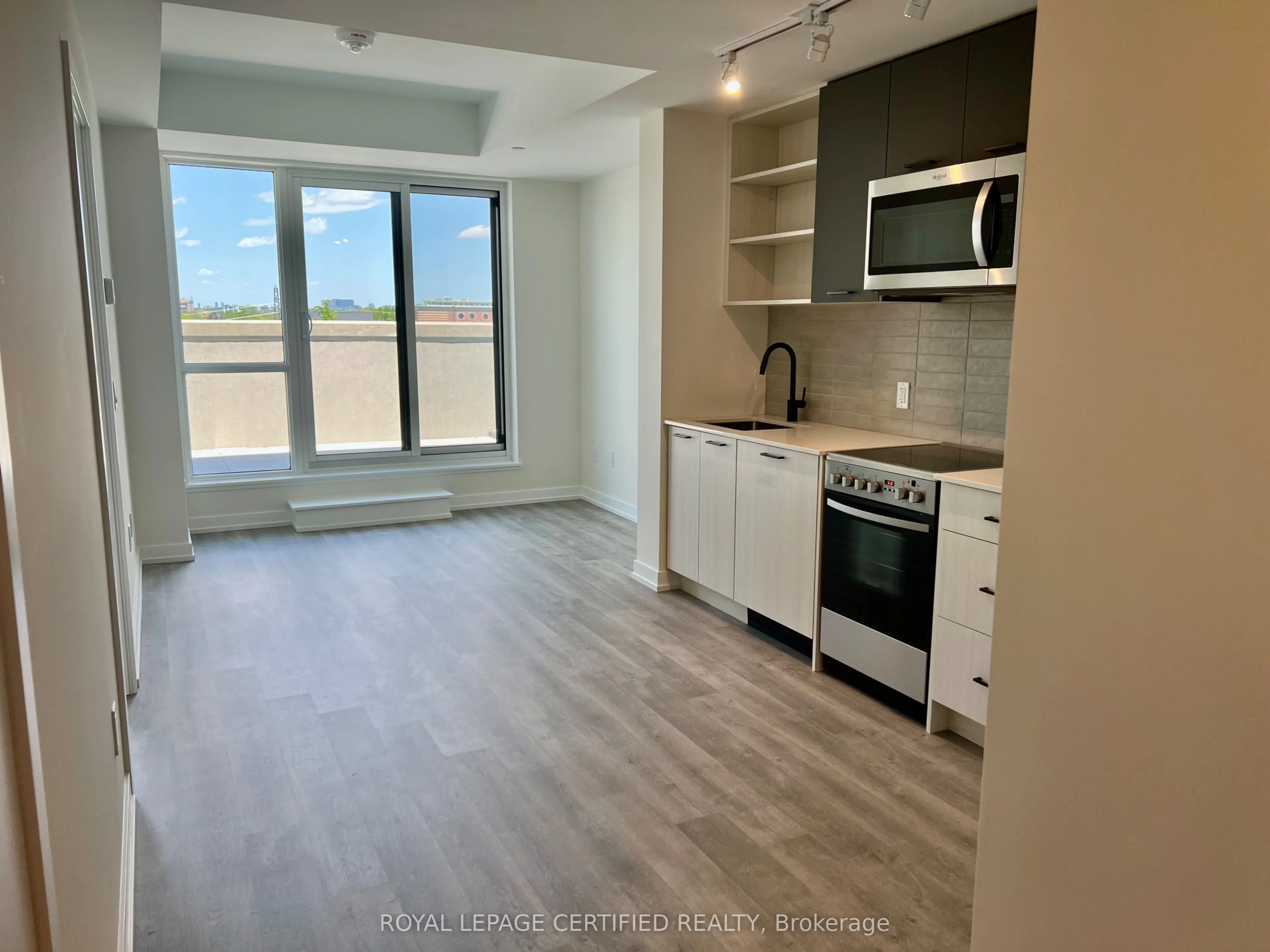 2300 St. Clair Avenue W #522