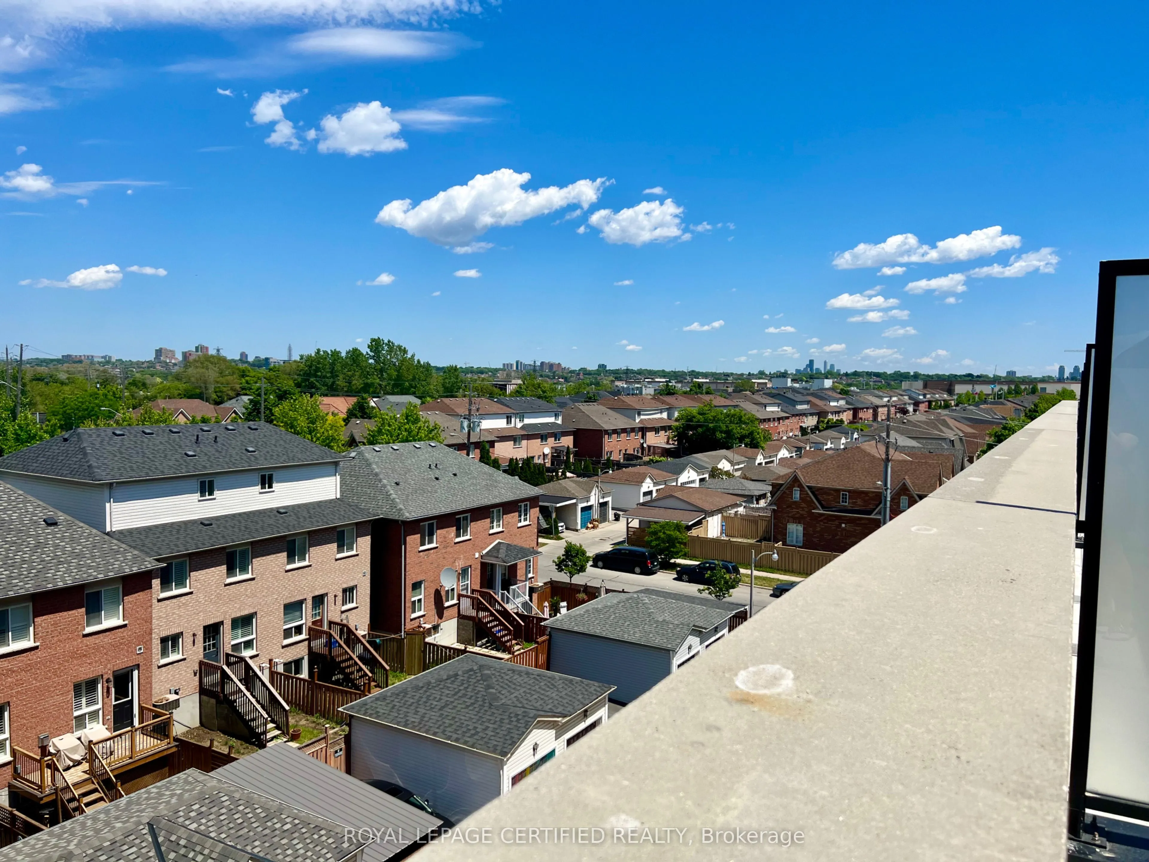 2300 St. Clair Avenue W #522
