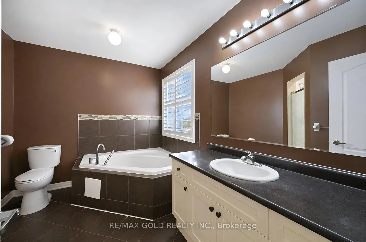 48 Bevington Road