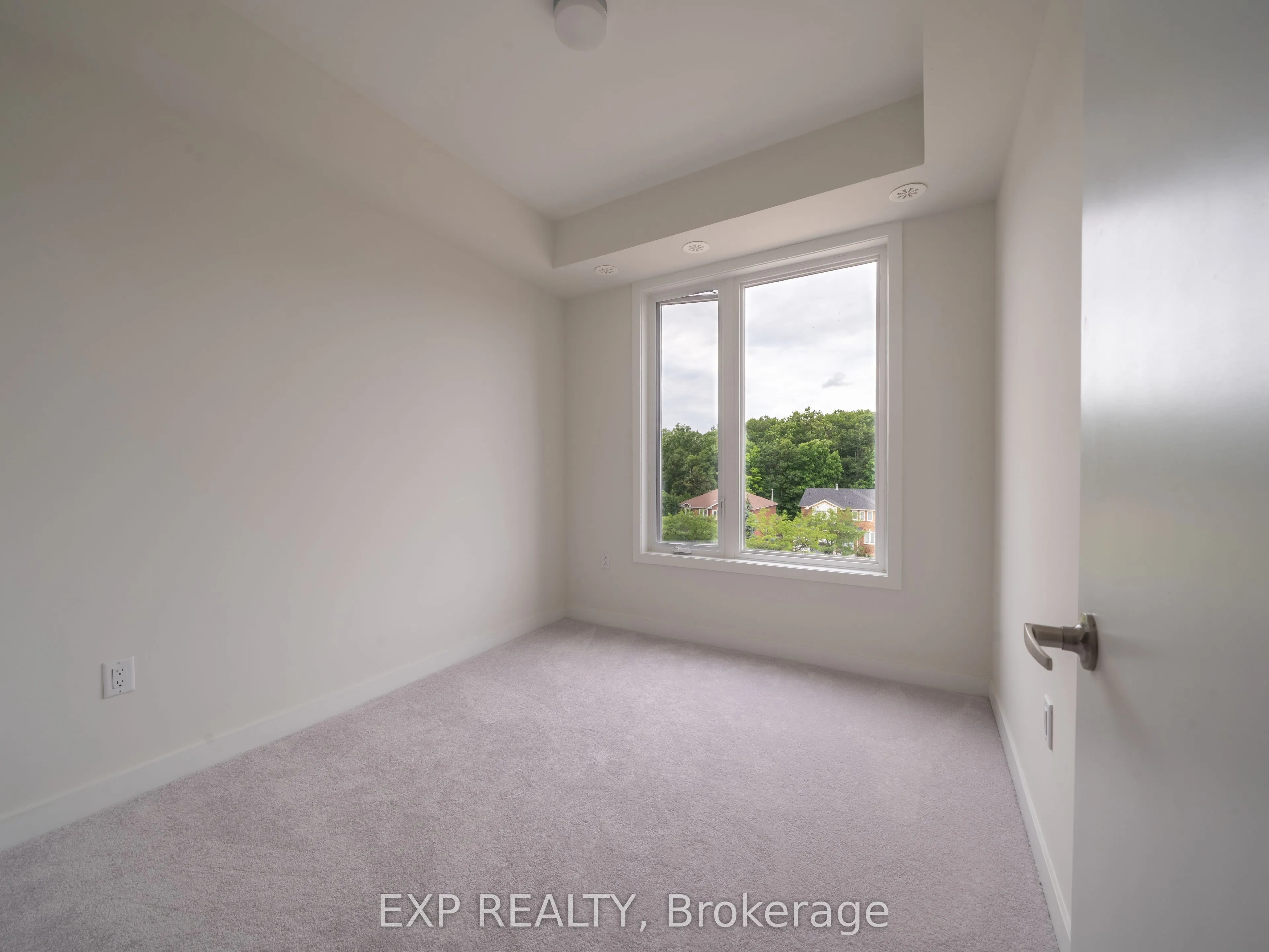 3566 Colonial Drive #19