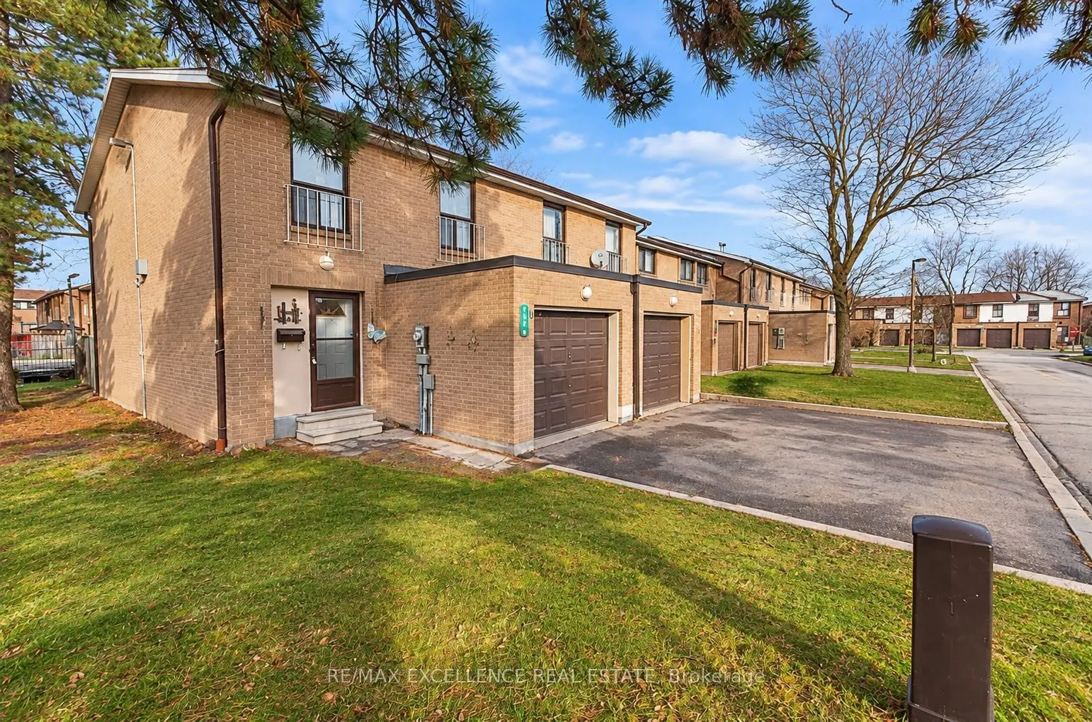 88 Fleetwood Crescent #117