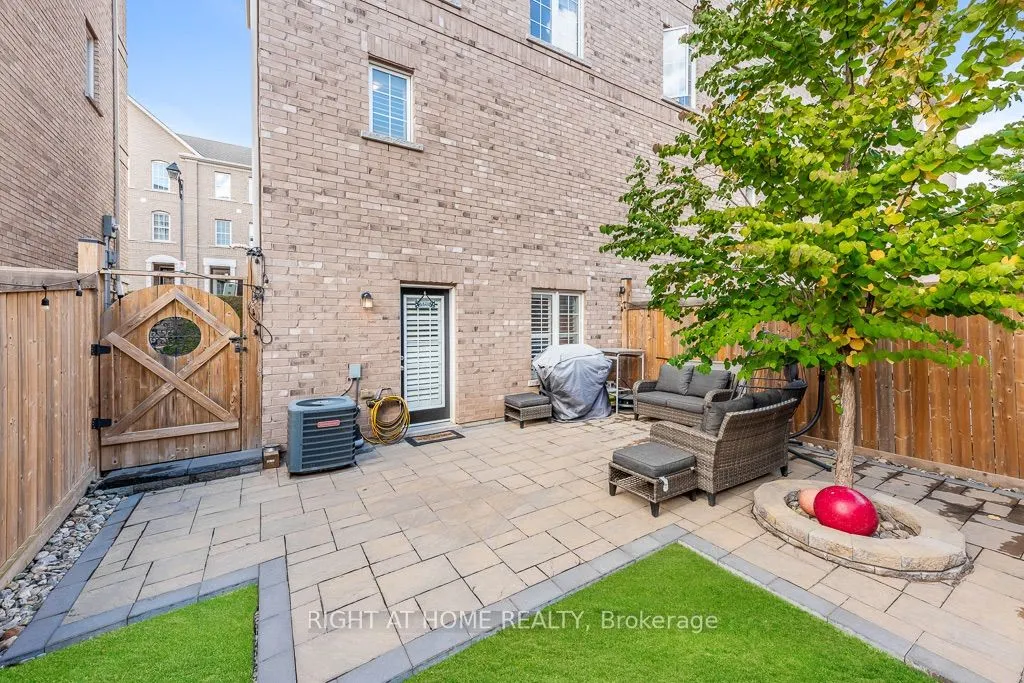 2280 Baronwood Drive S #95