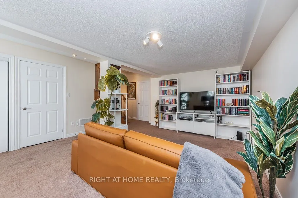 2280 Baronwood Drive S #95
