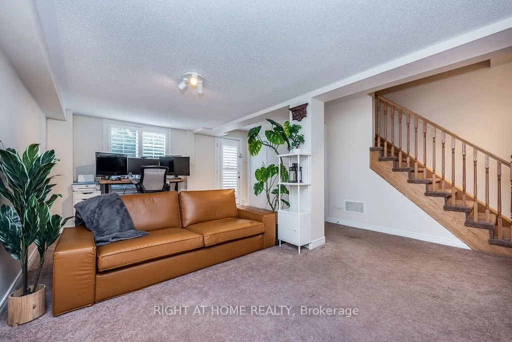 2280 Baronwood Drive S #95