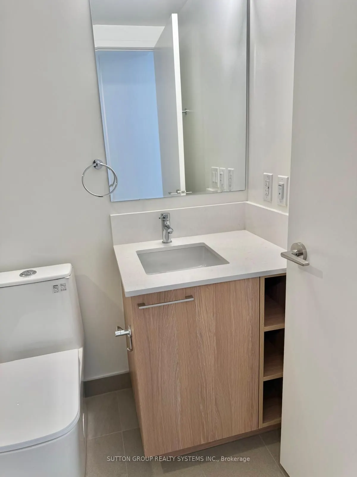 1381 Lakeshore Road E #609