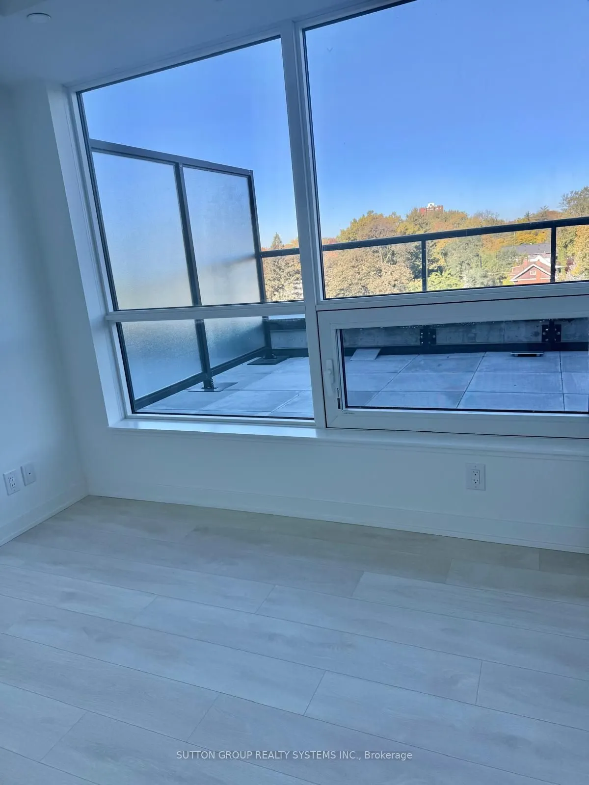 1381 Lakeshore Road E #609
