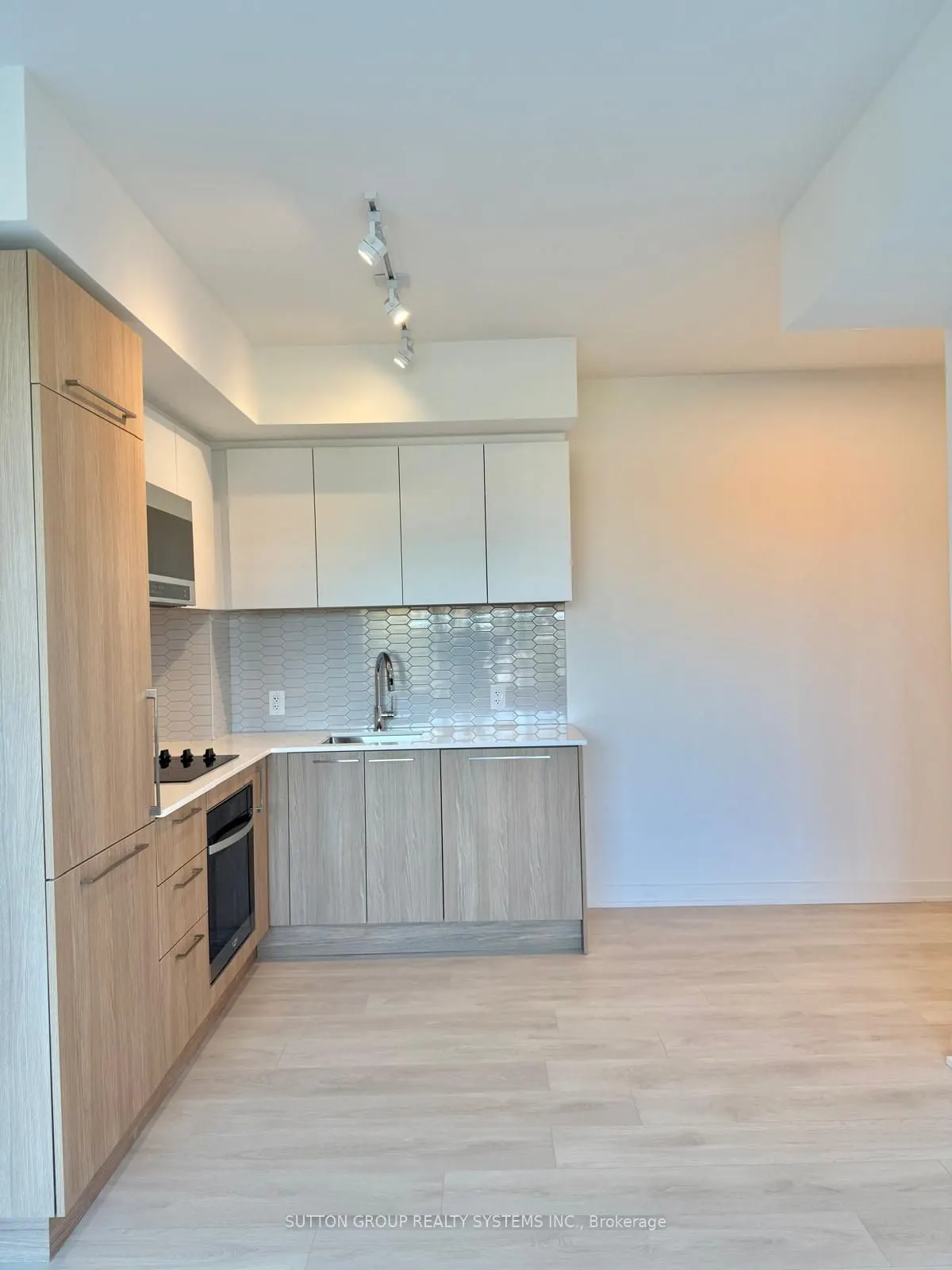 1381 Lakeshore Road E #609