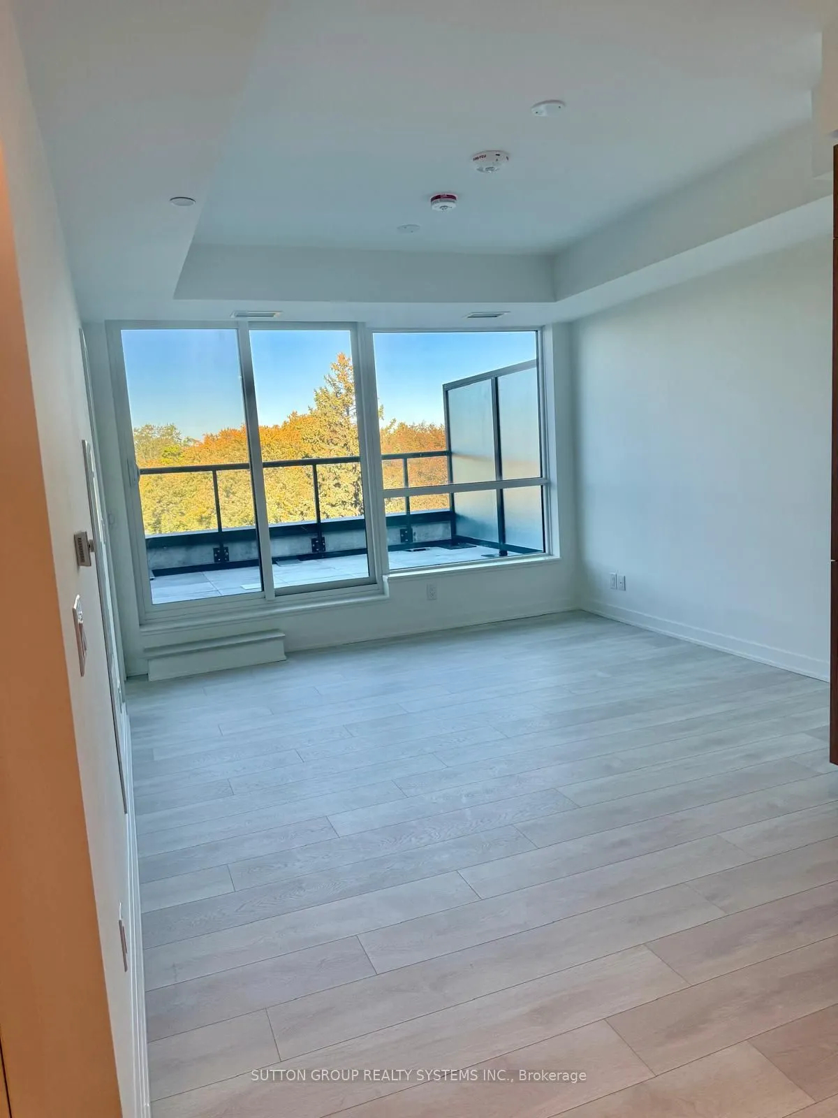 1381 Lakeshore Road E #609
