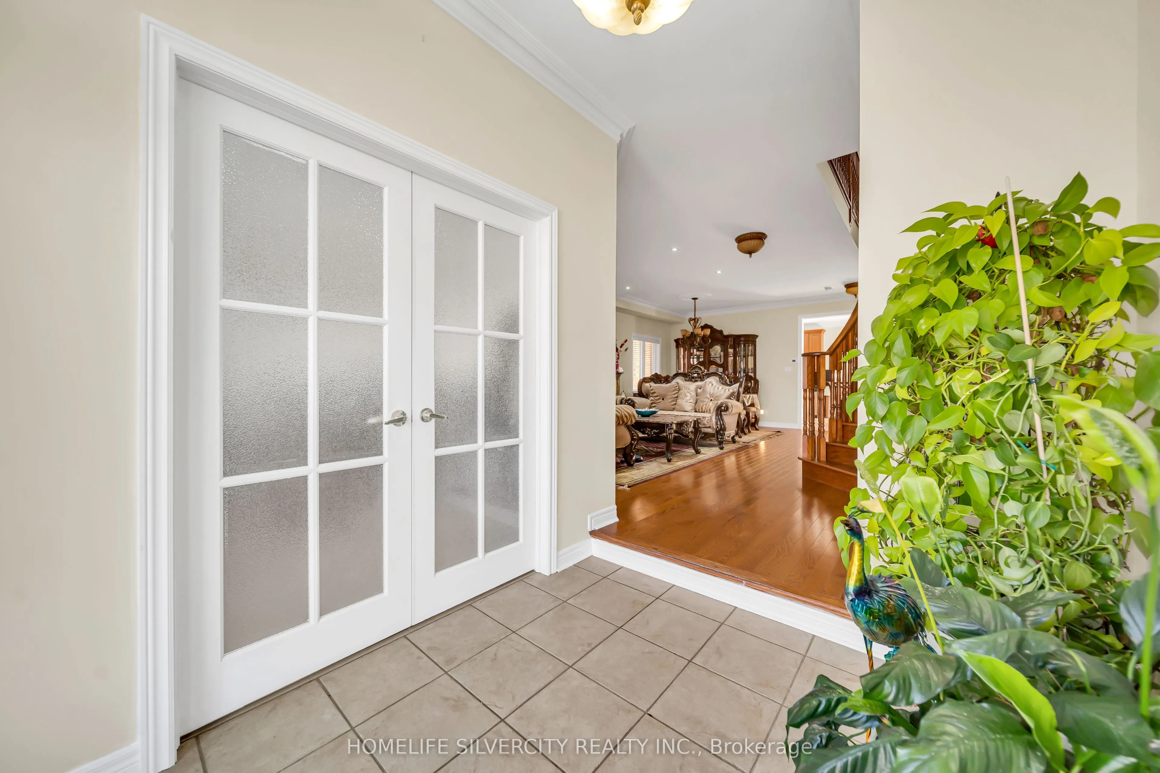 70 Appleaire Crescent