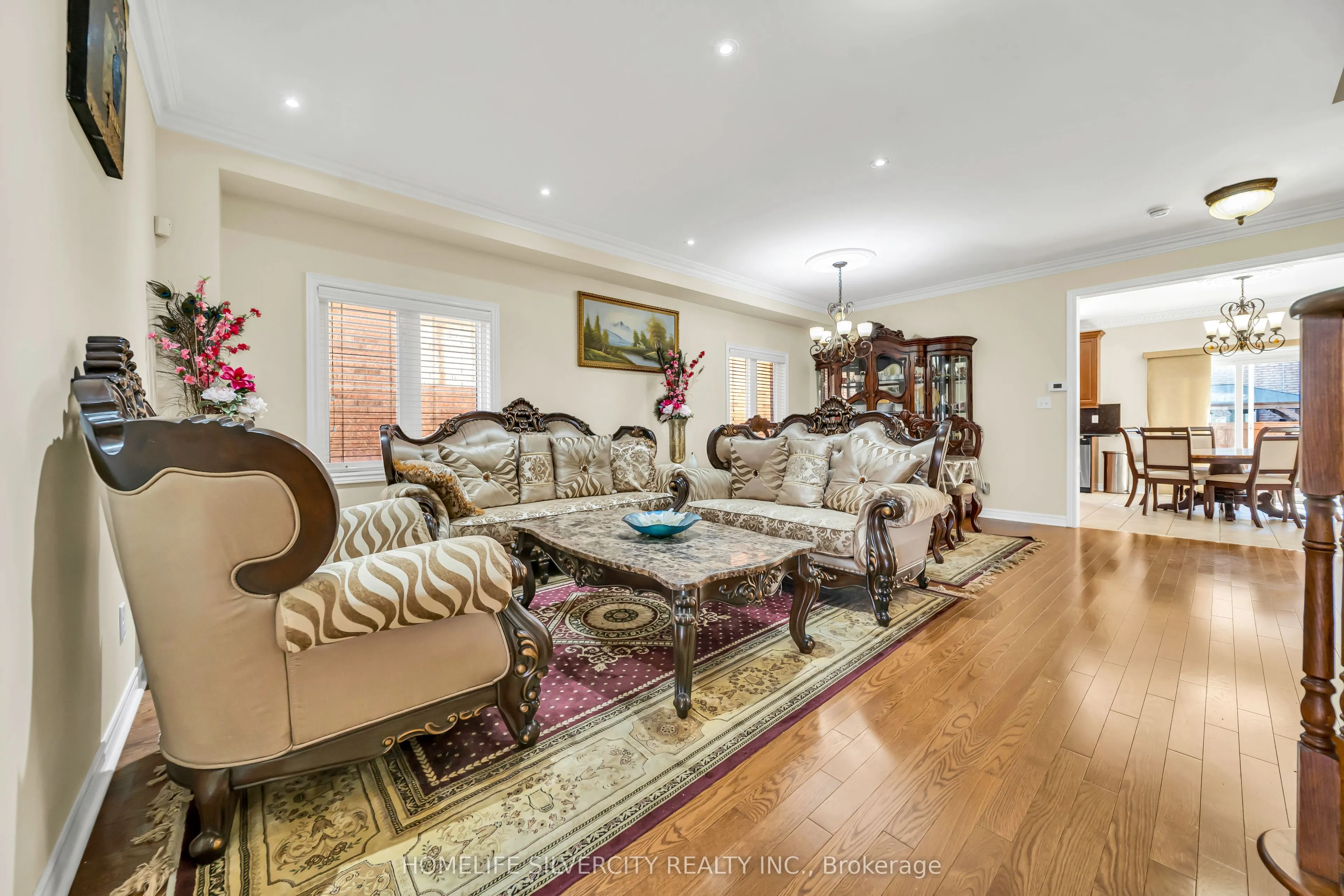 70 Appleaire Crescent