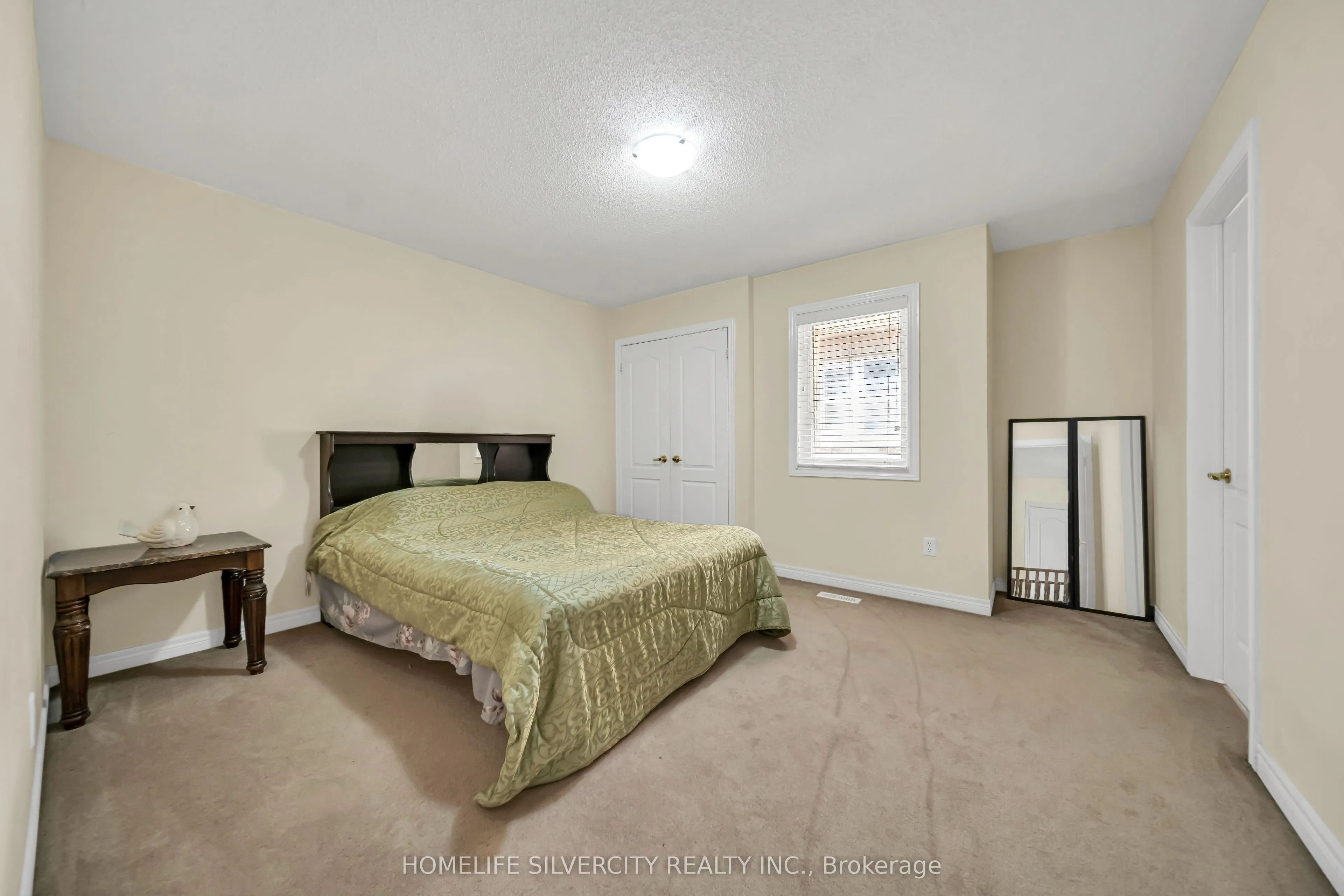 70 Appleaire Crescent