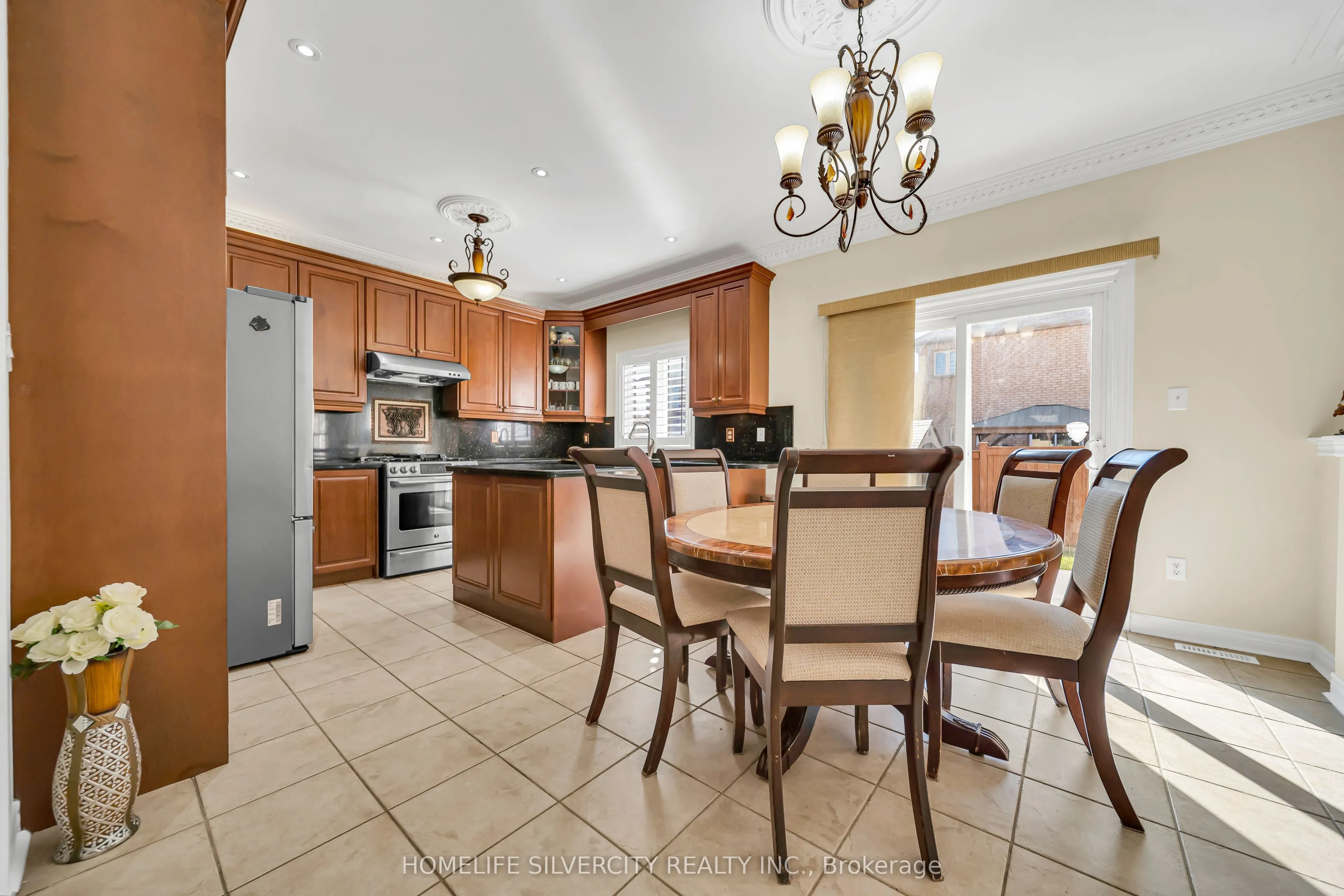 70 Appleaire Crescent
