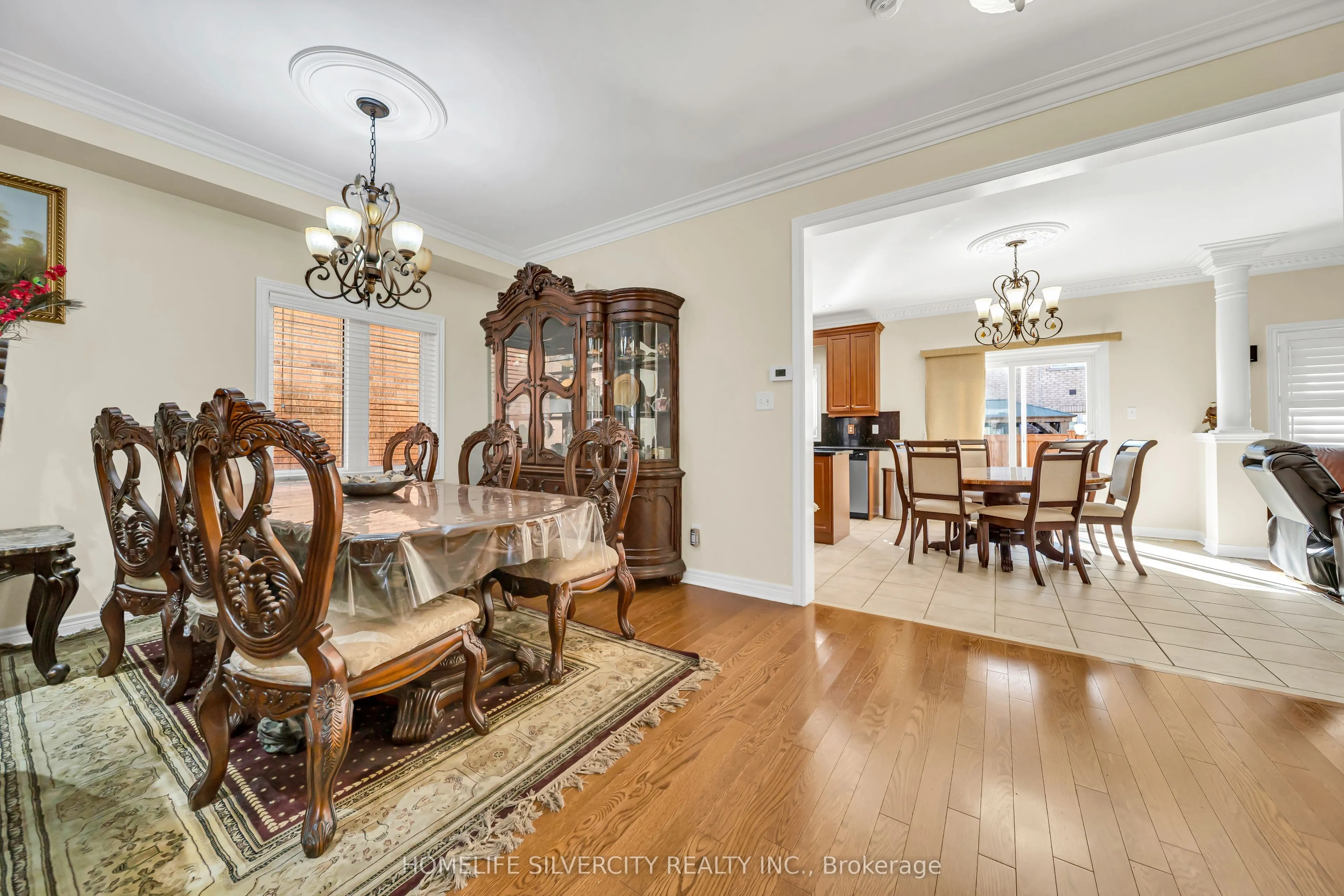 70 Appleaire Crescent