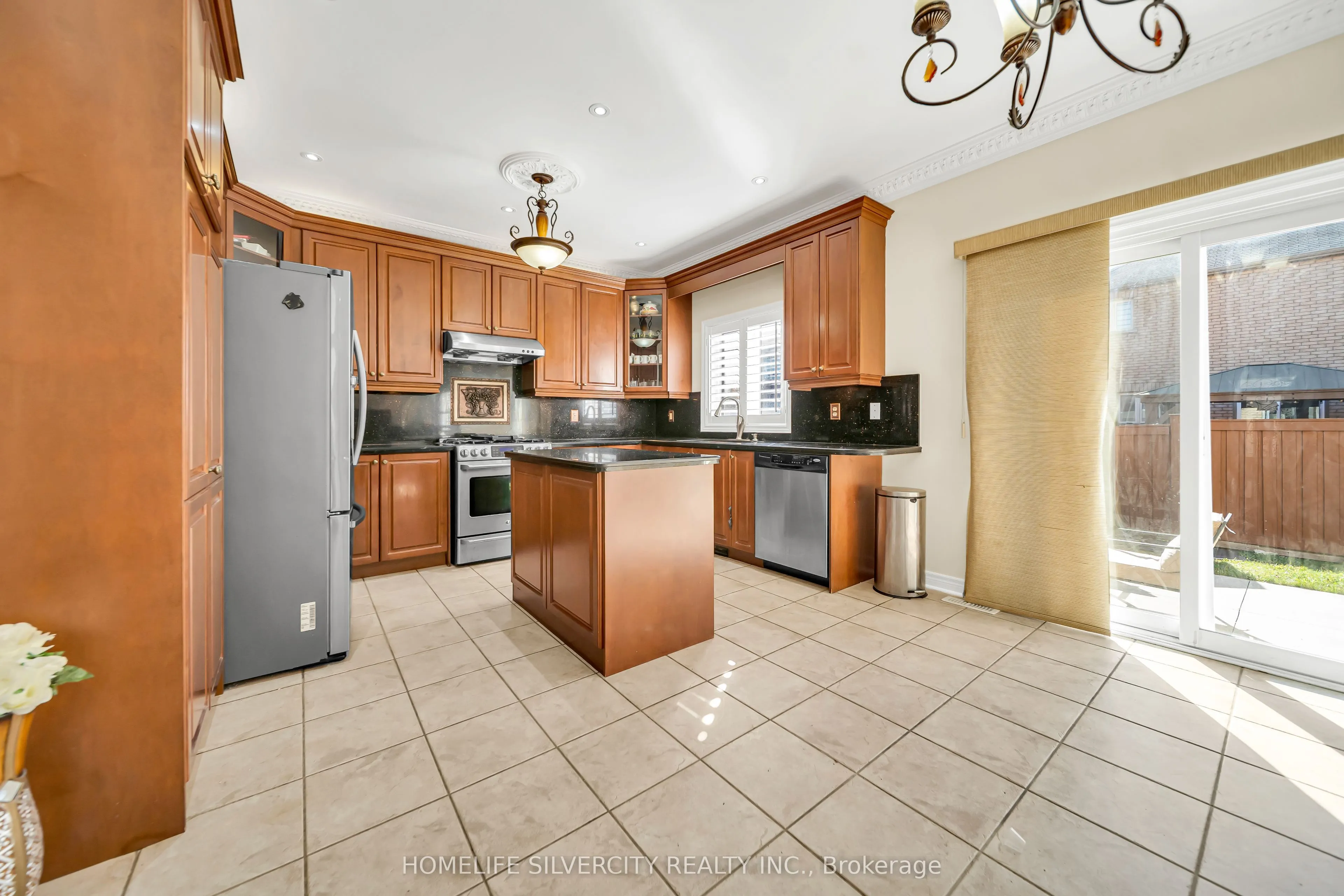 70 Appleaire Crescent