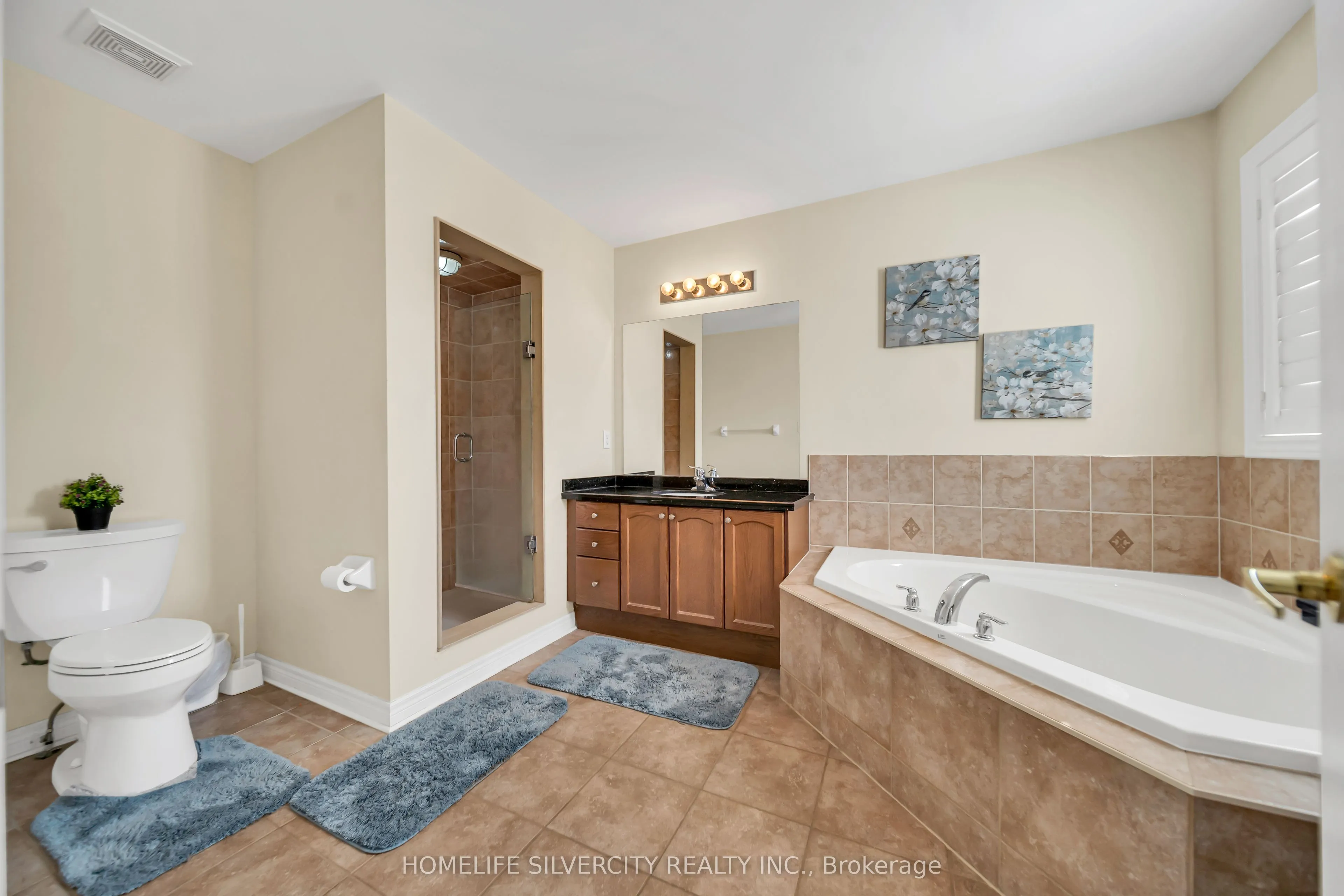 70 Appleaire Crescent