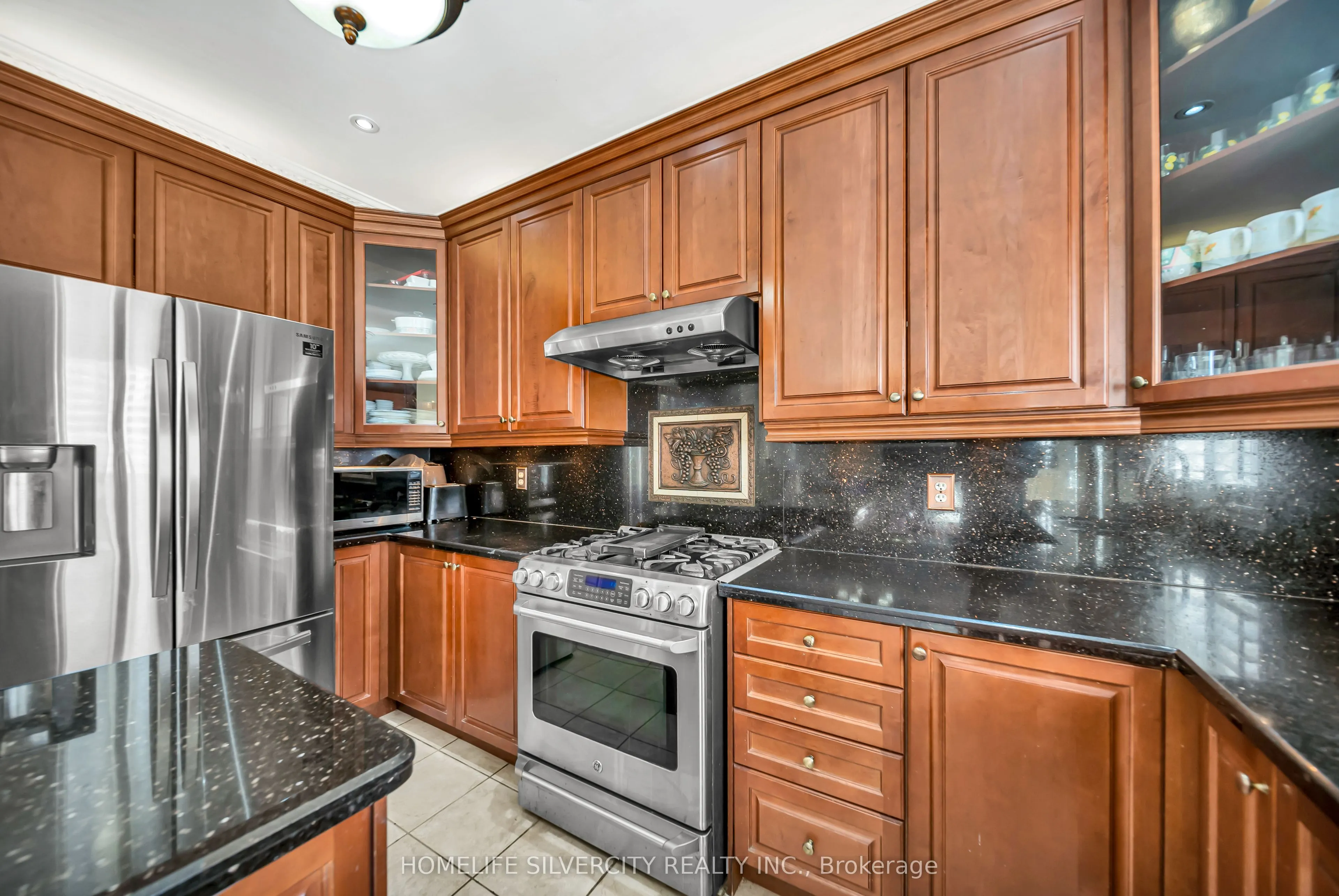 70 Appleaire Crescent