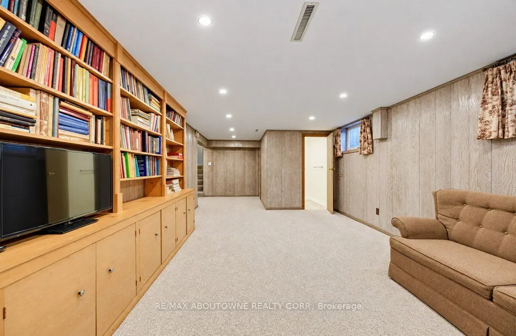 3143 South Drive