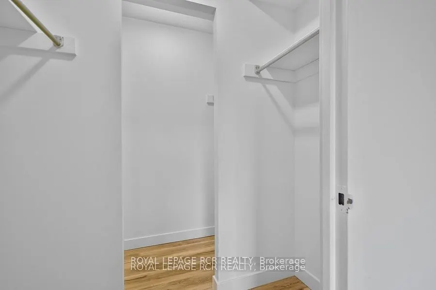 1535 Lakeshore Road E #205