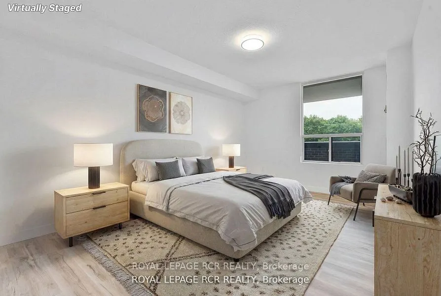 1535 Lakeshore Road E #205