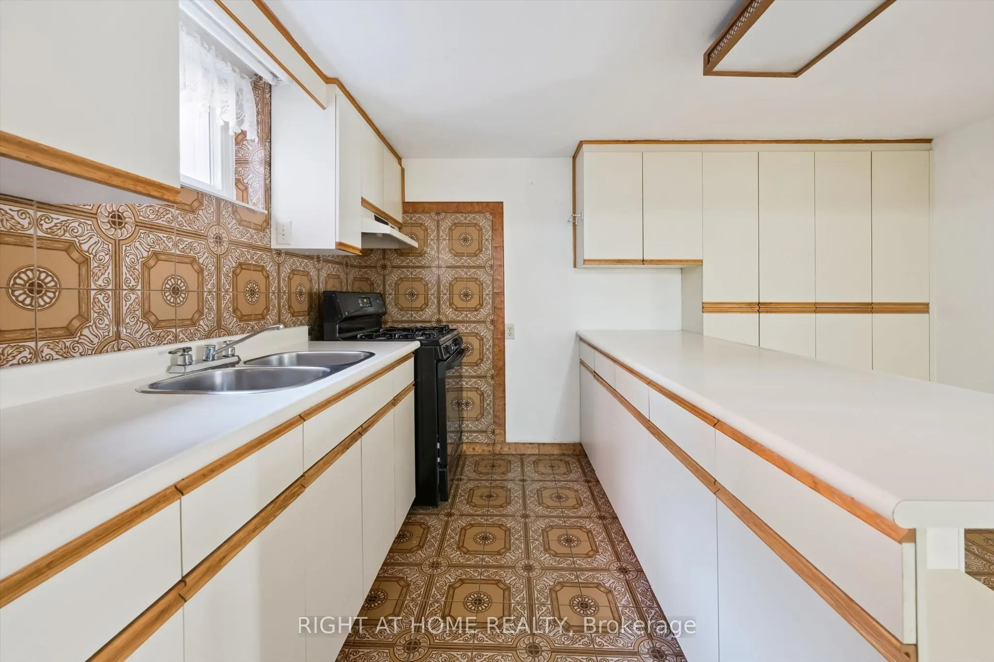 27 Jocada Road
