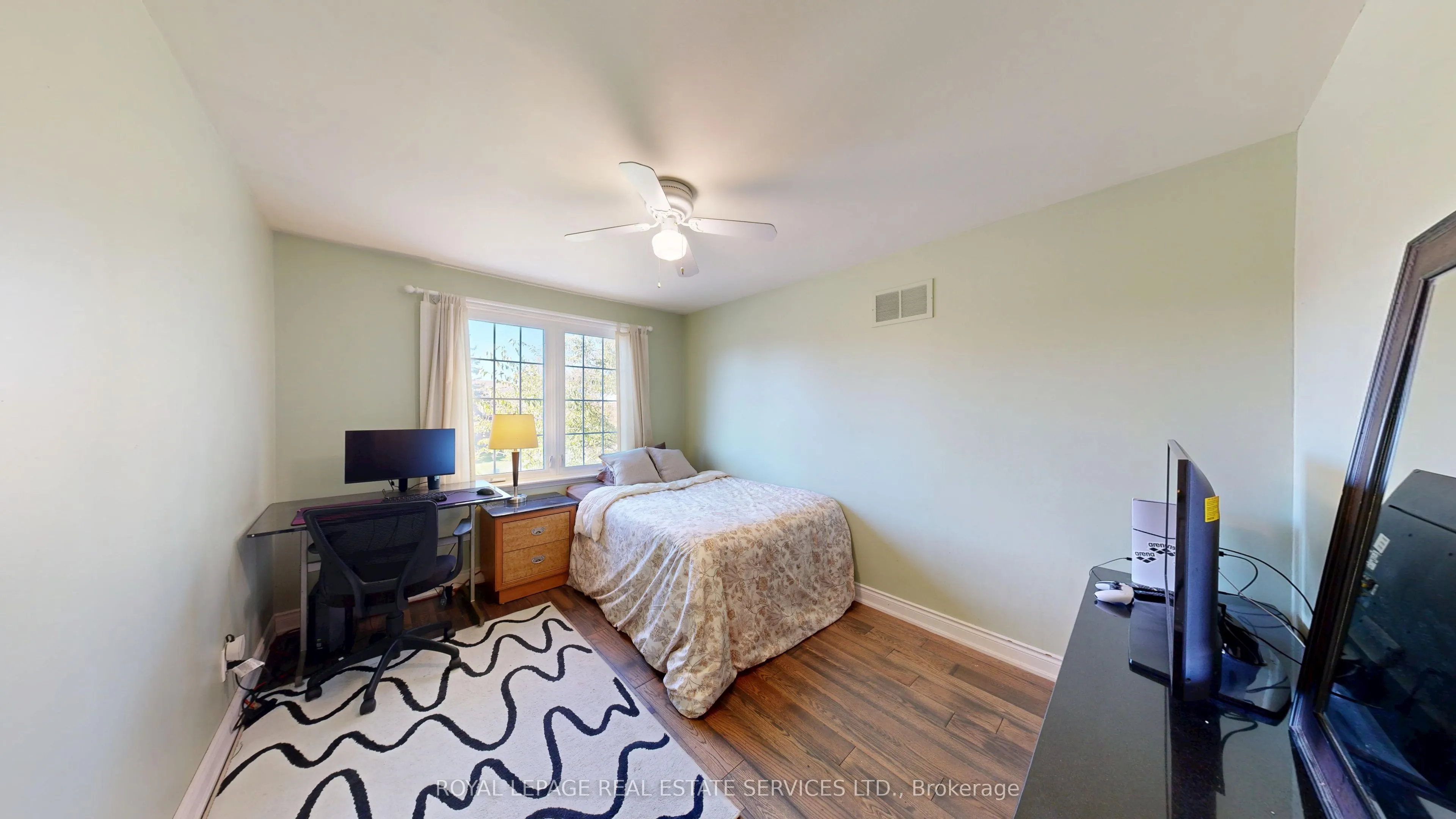 1728 Bough Beeches Boulevard
