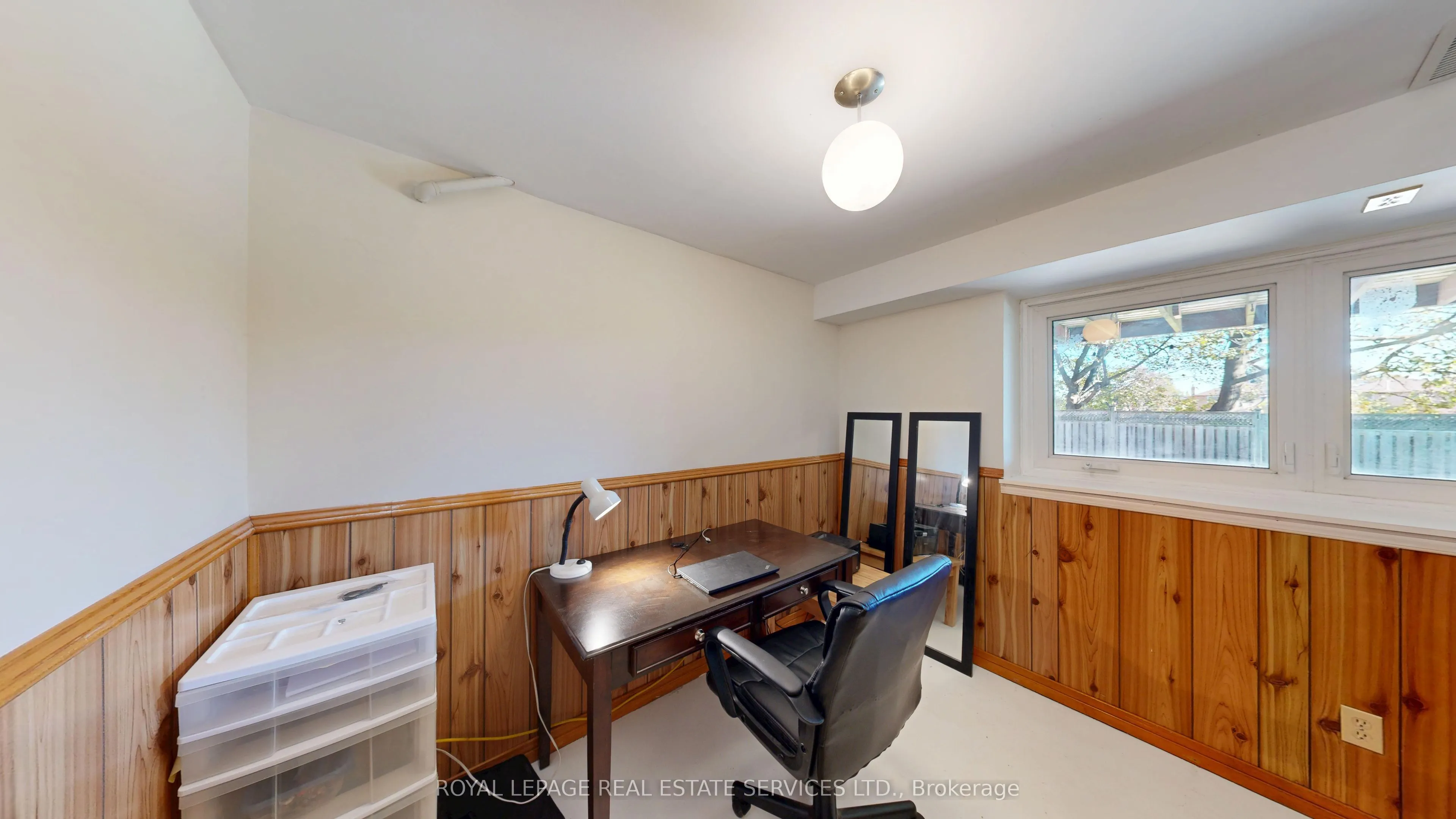 1728 Bough Beeches Boulevard