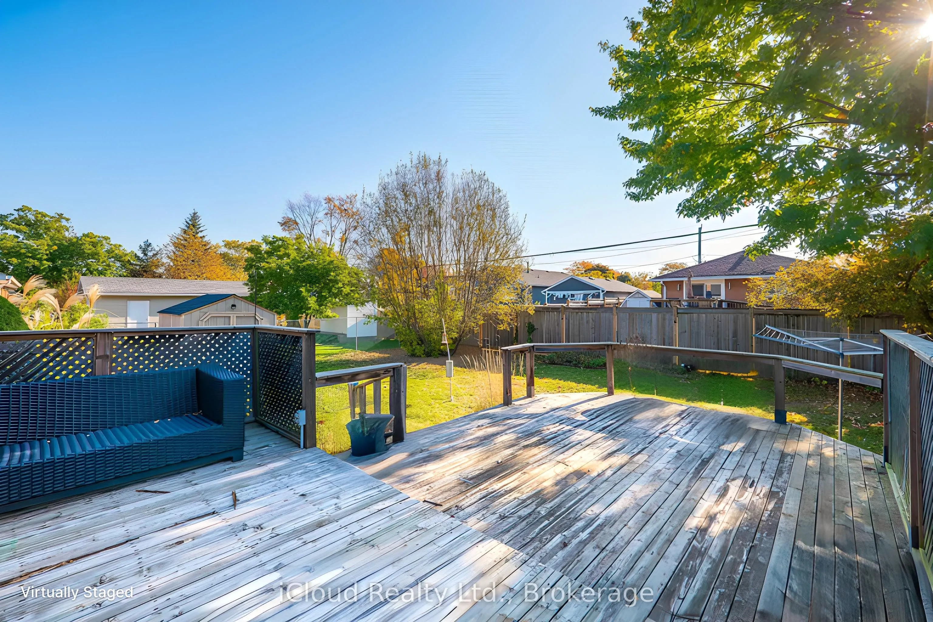 282 Kent Crescent