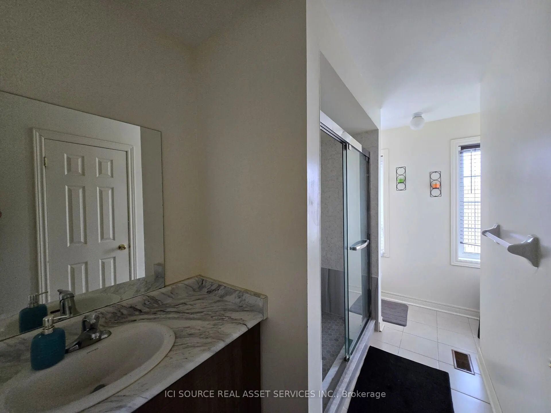 376 Bessborough Drive