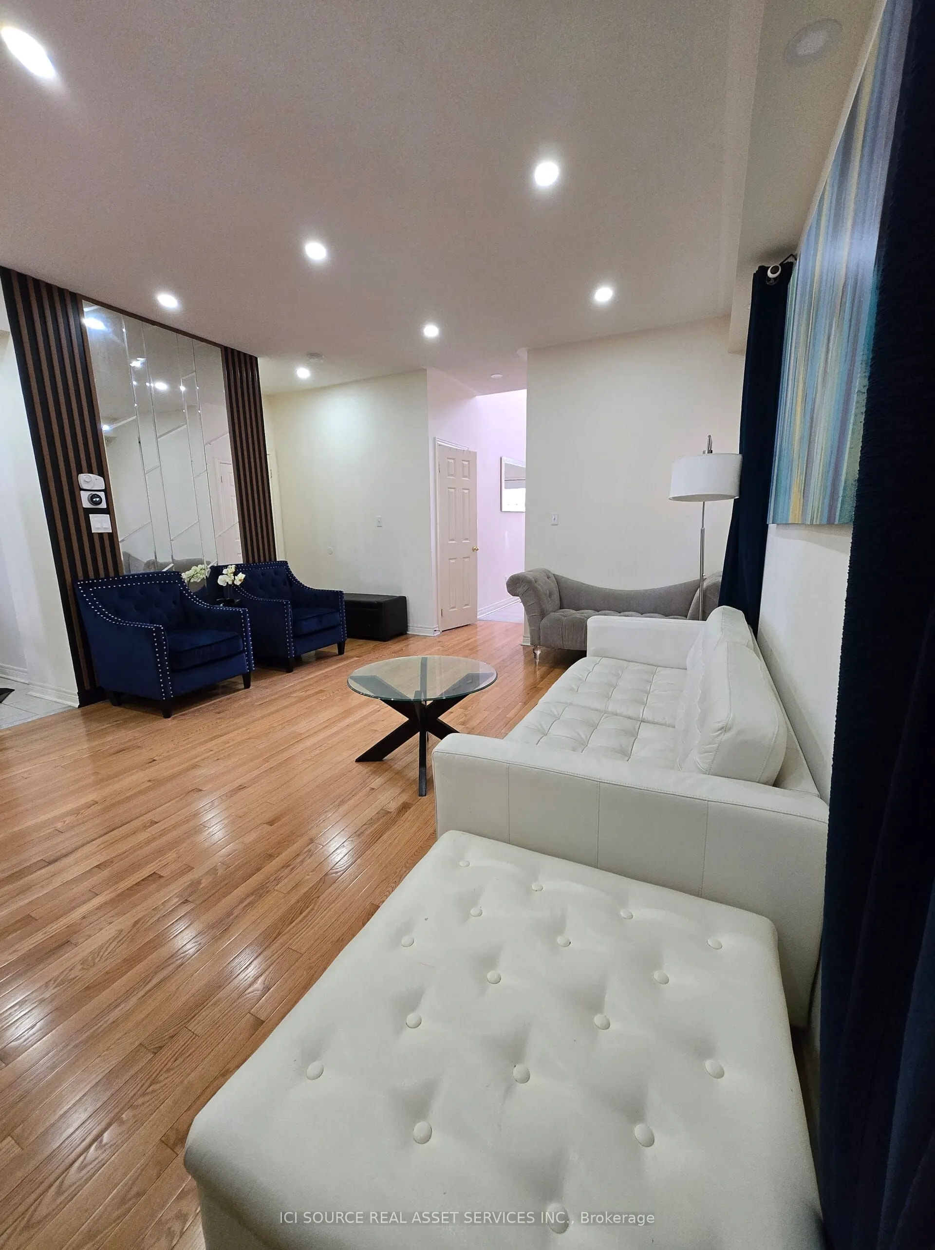 376 Bessborough Drive