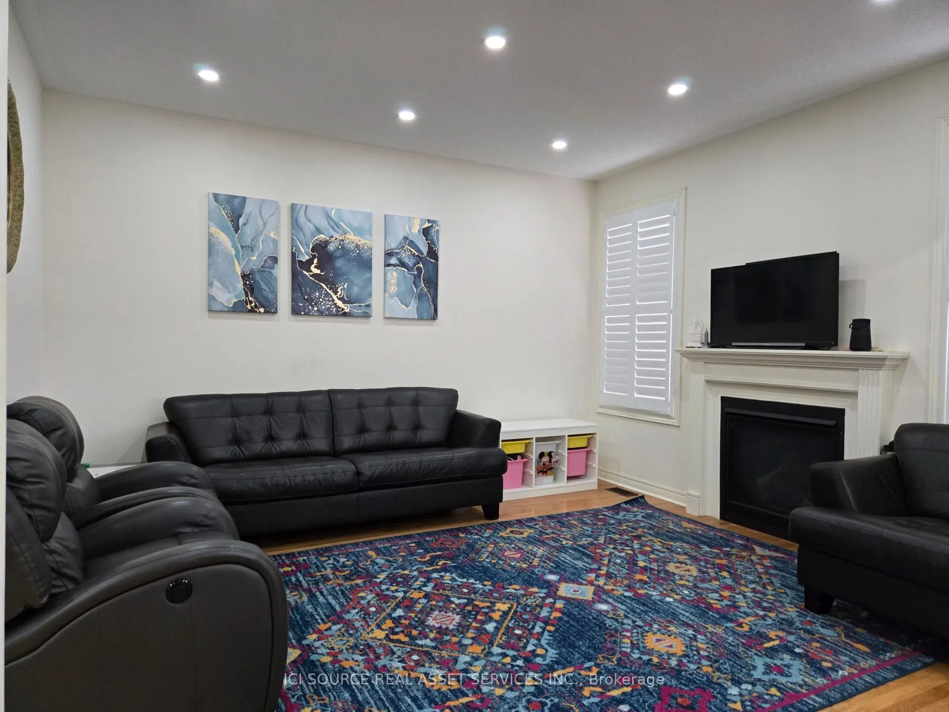 376 Bessborough Drive