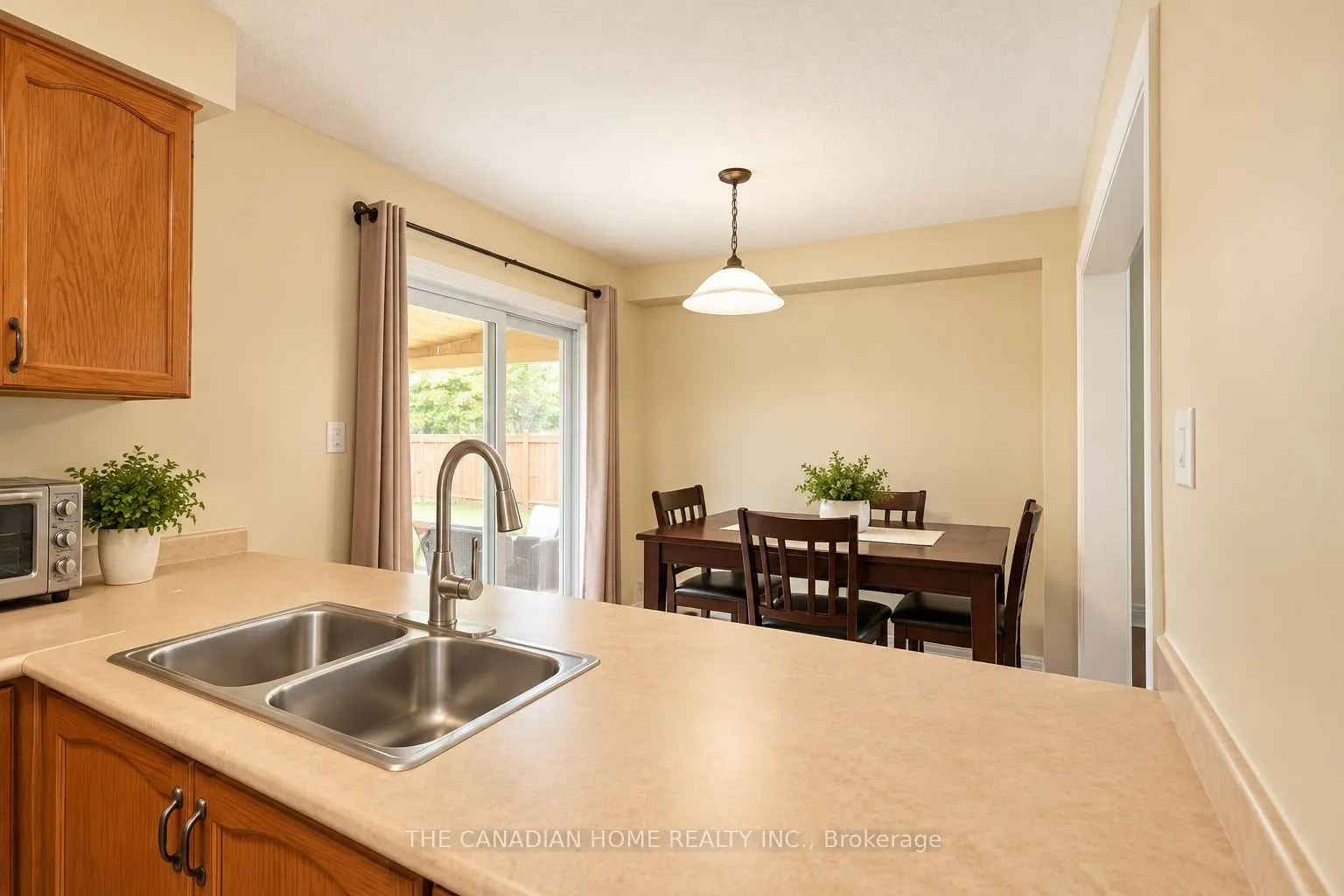 10 Dunvegan Crescent
