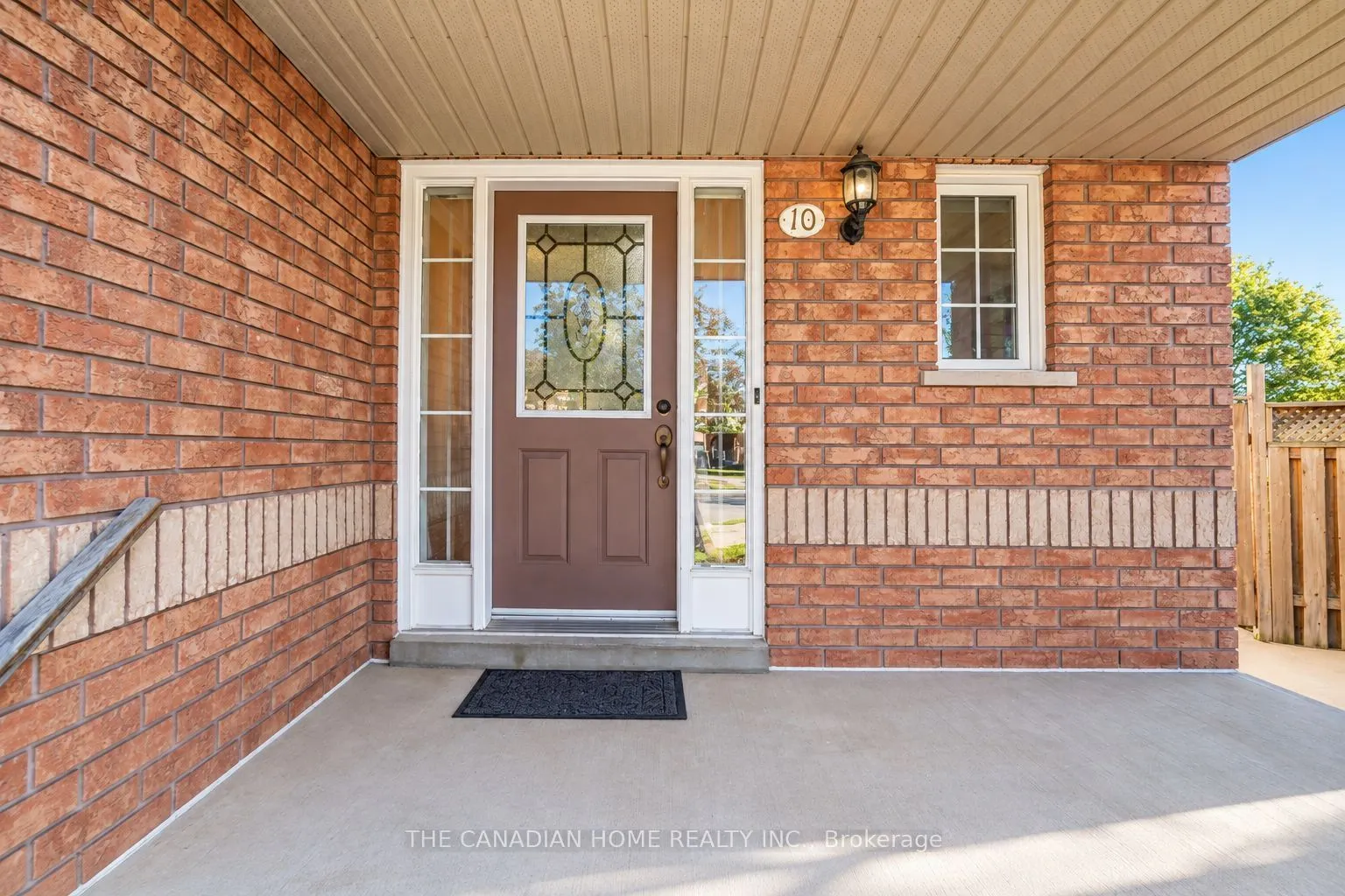 10 Dunvegan Crescent