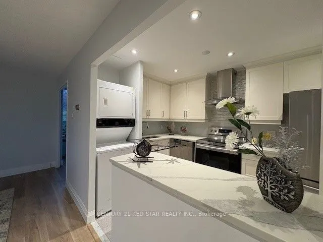 3695 Kaneff Crescent #107