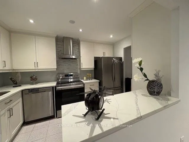 3695 Kaneff Crescent #107