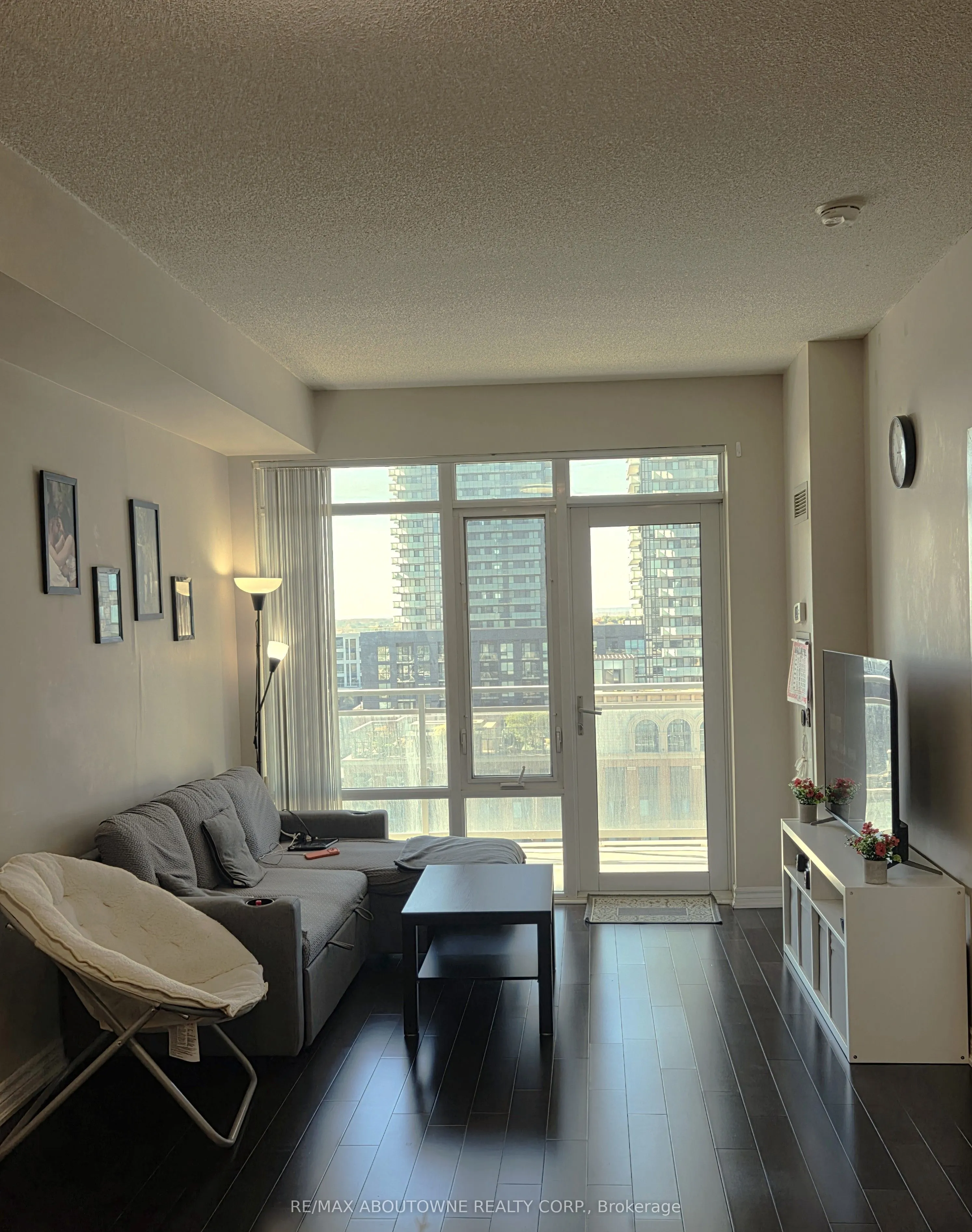 365 Prince Of Wales Drive #1207