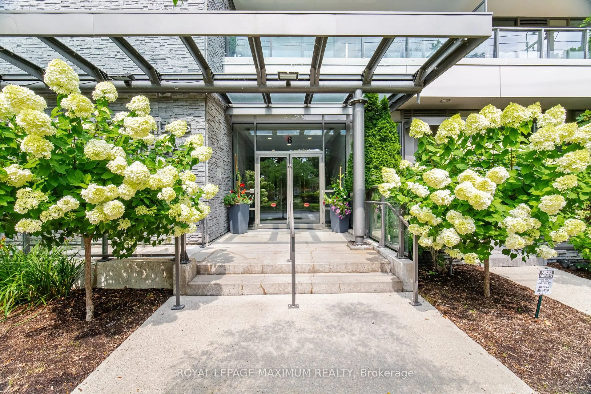 8 Fieldway Road #104