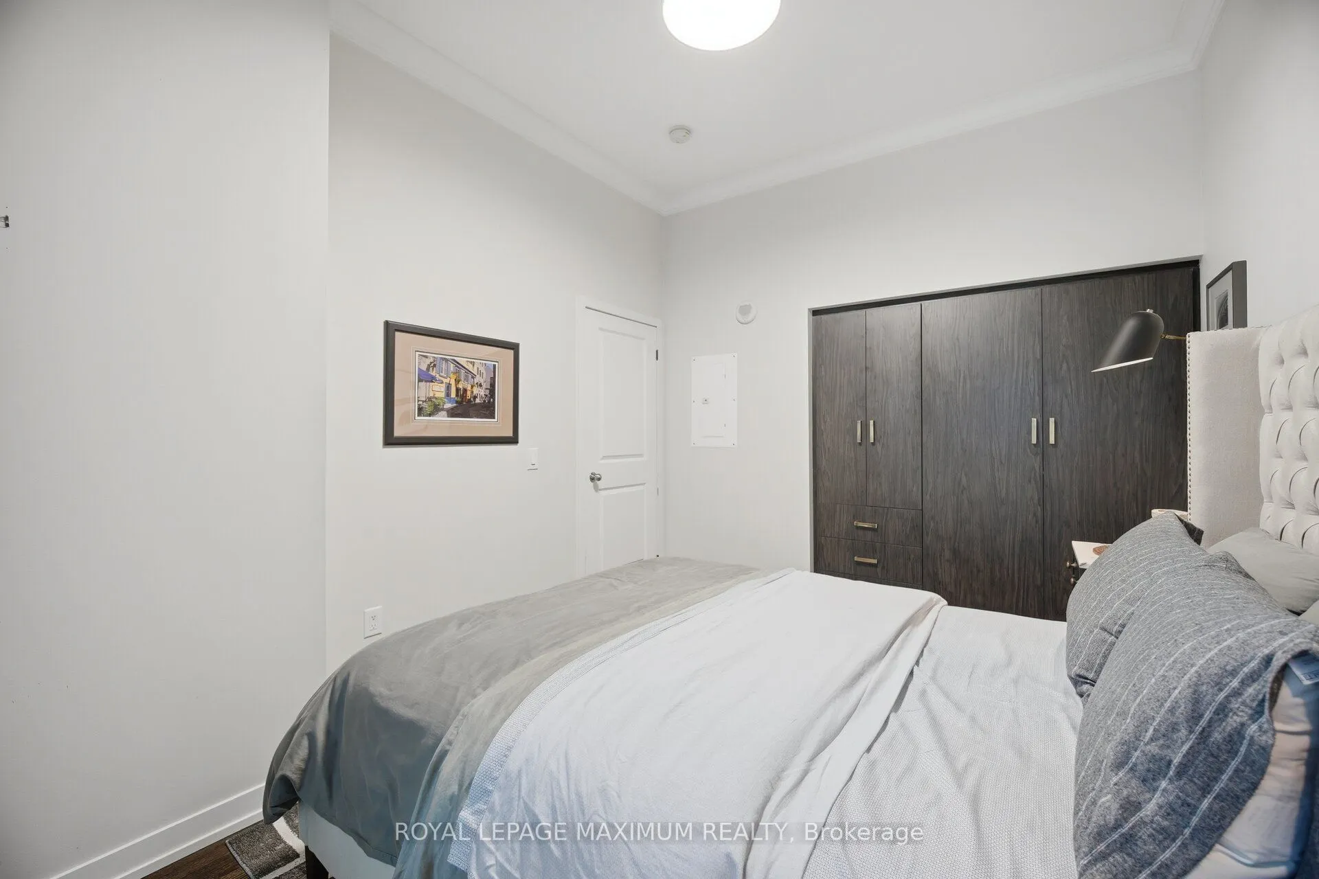 8 Fieldway Road #104