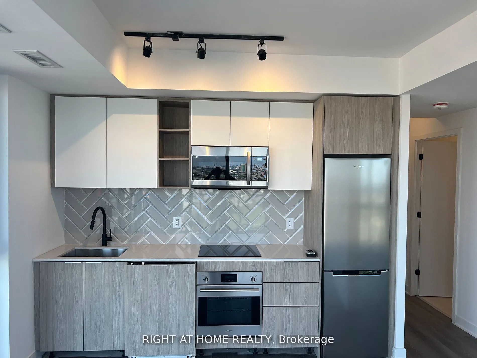 36 Zorra Street #2303