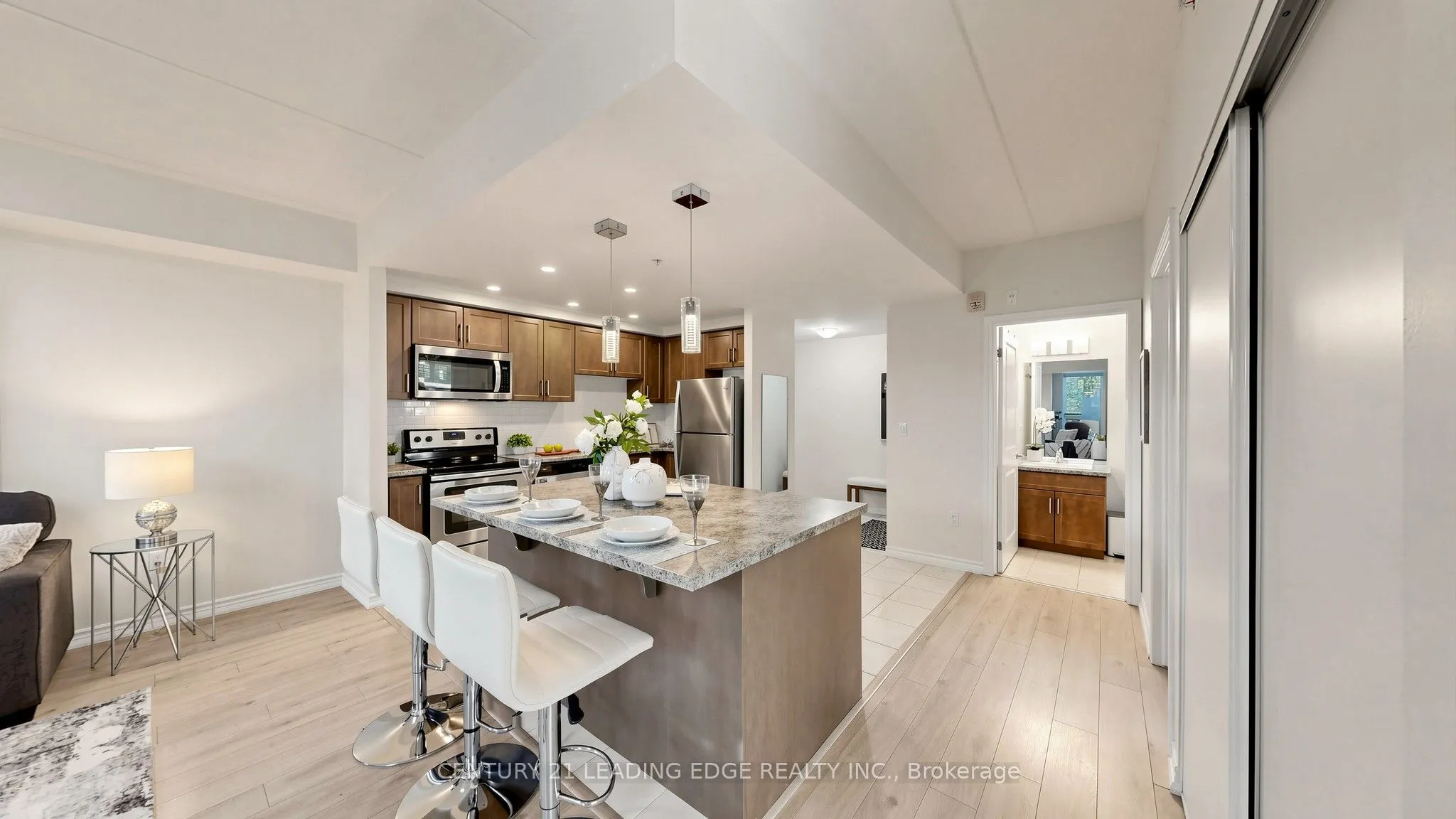 620 Sauve Street #102