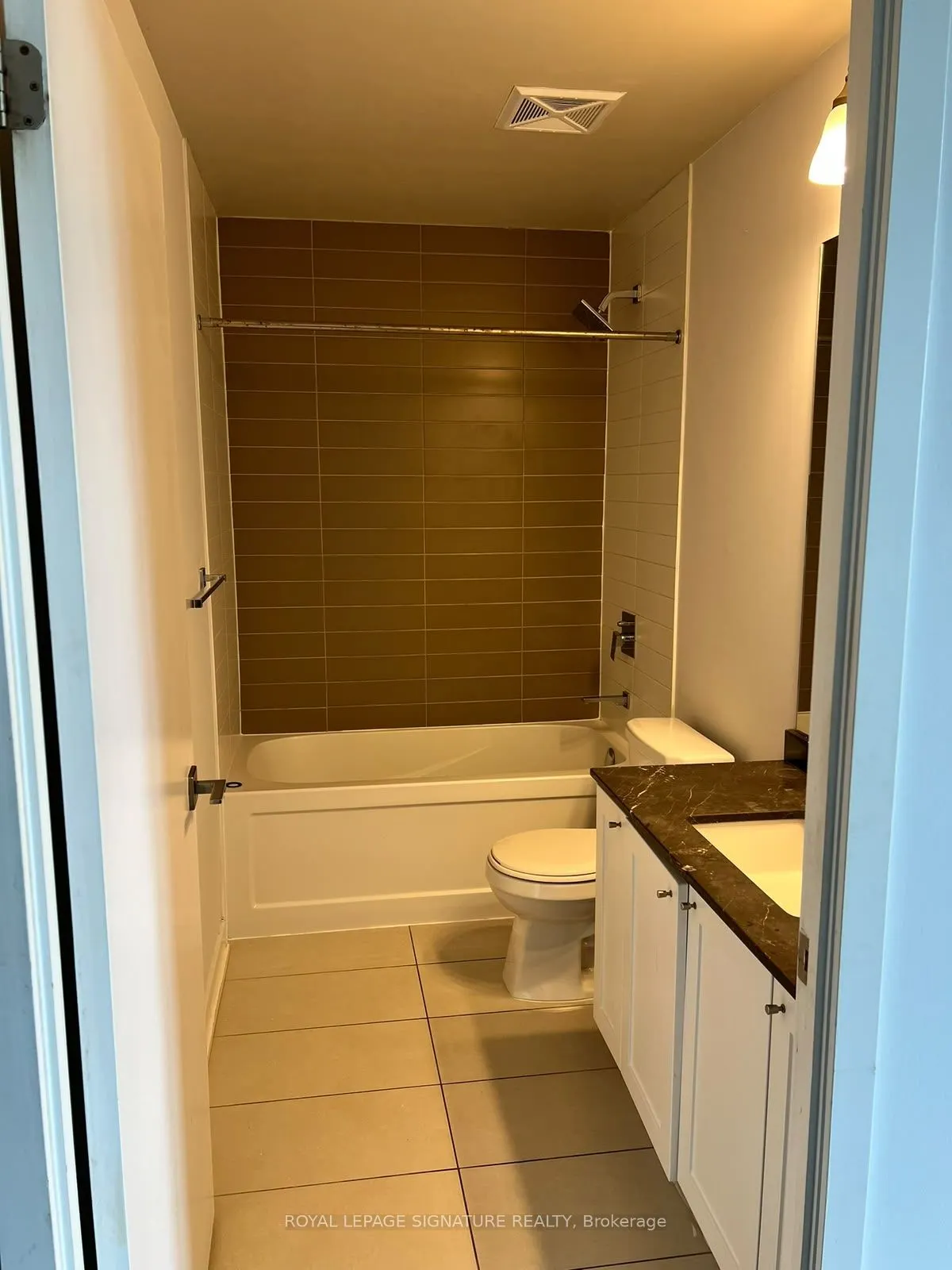 510 Curran Place #402