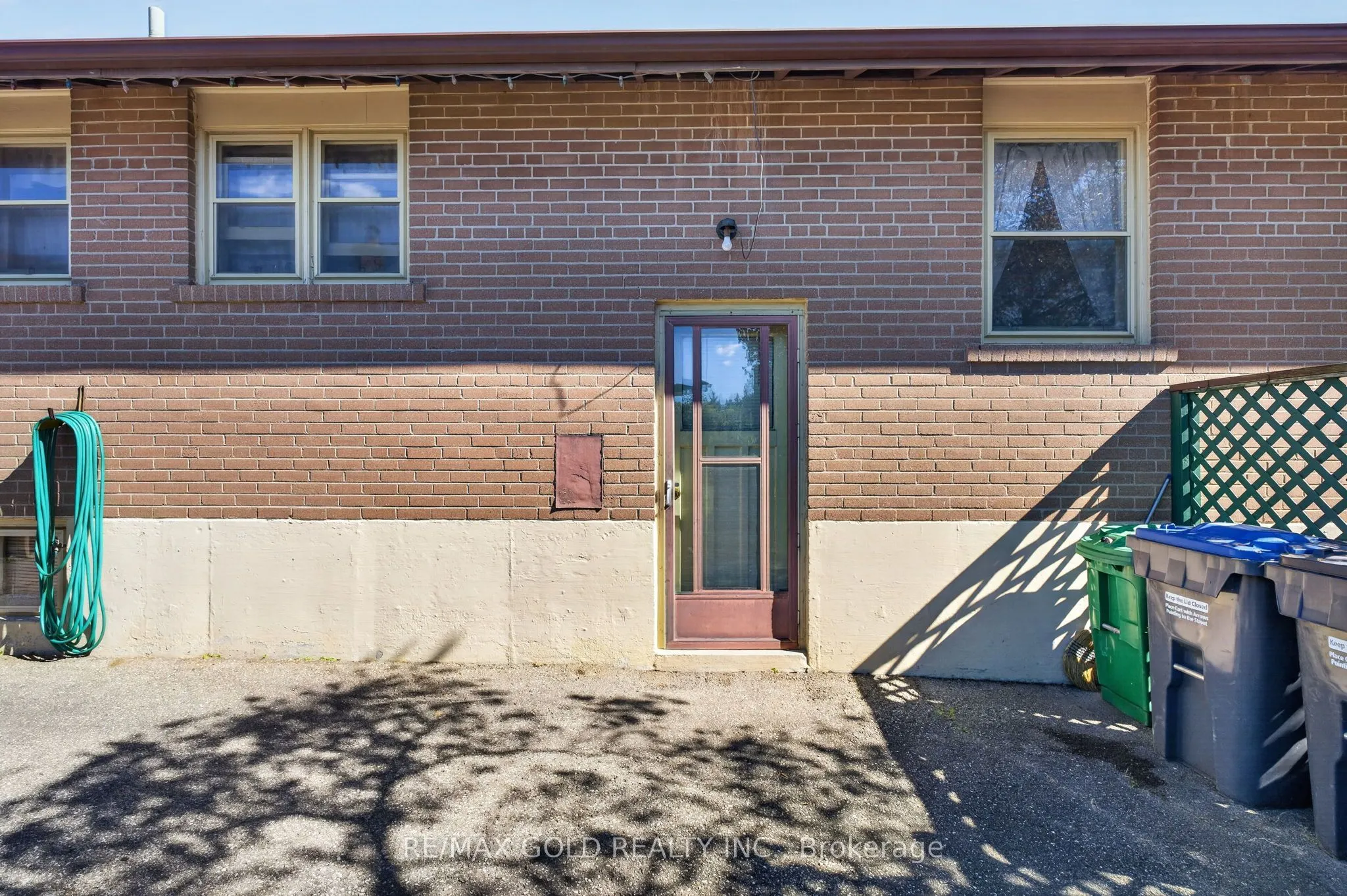 27 Alderbury Crescent