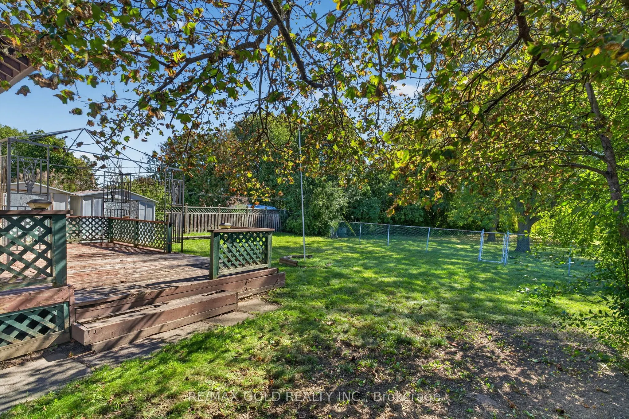 27 Alderbury Crescent