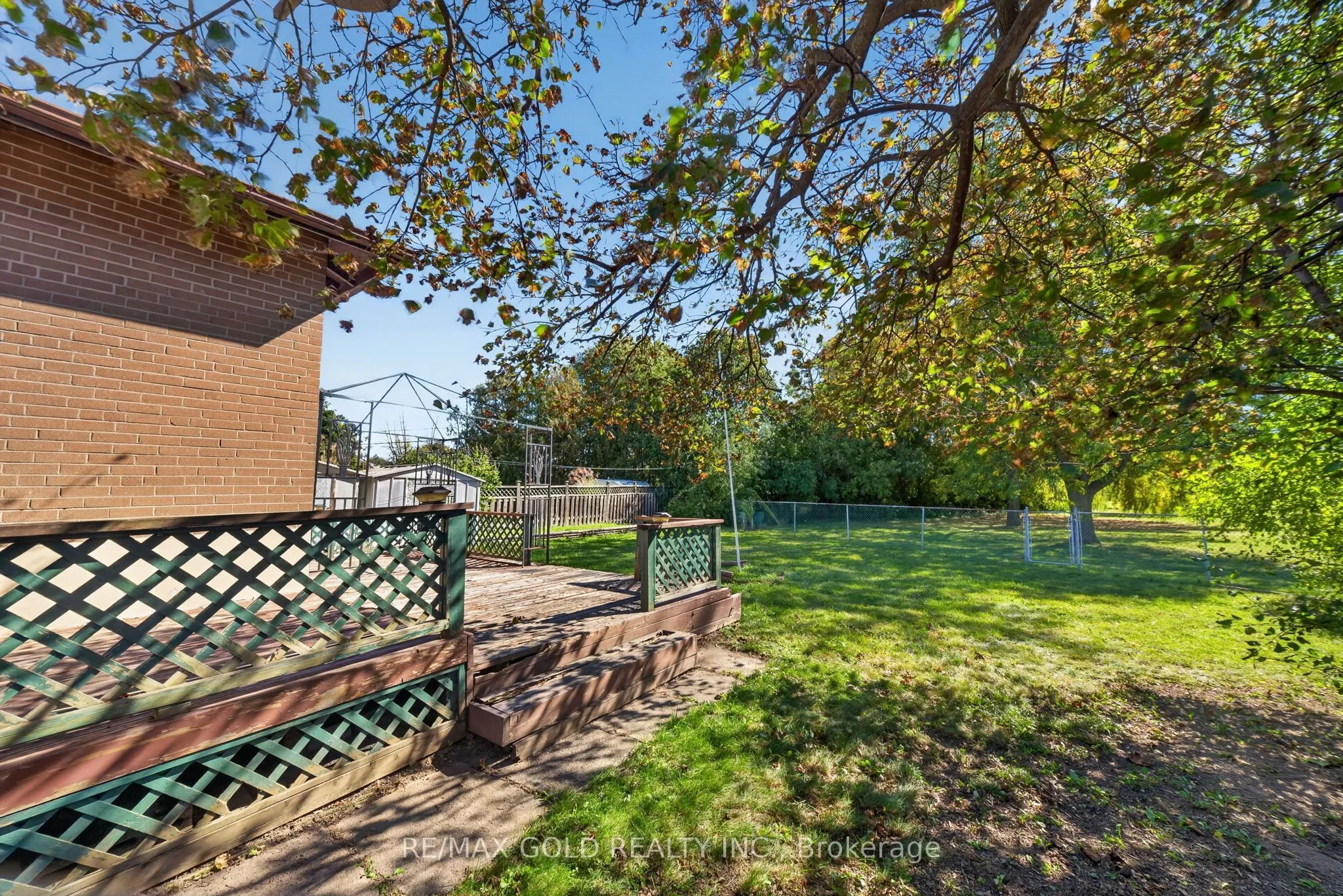 27 Alderbury Crescent