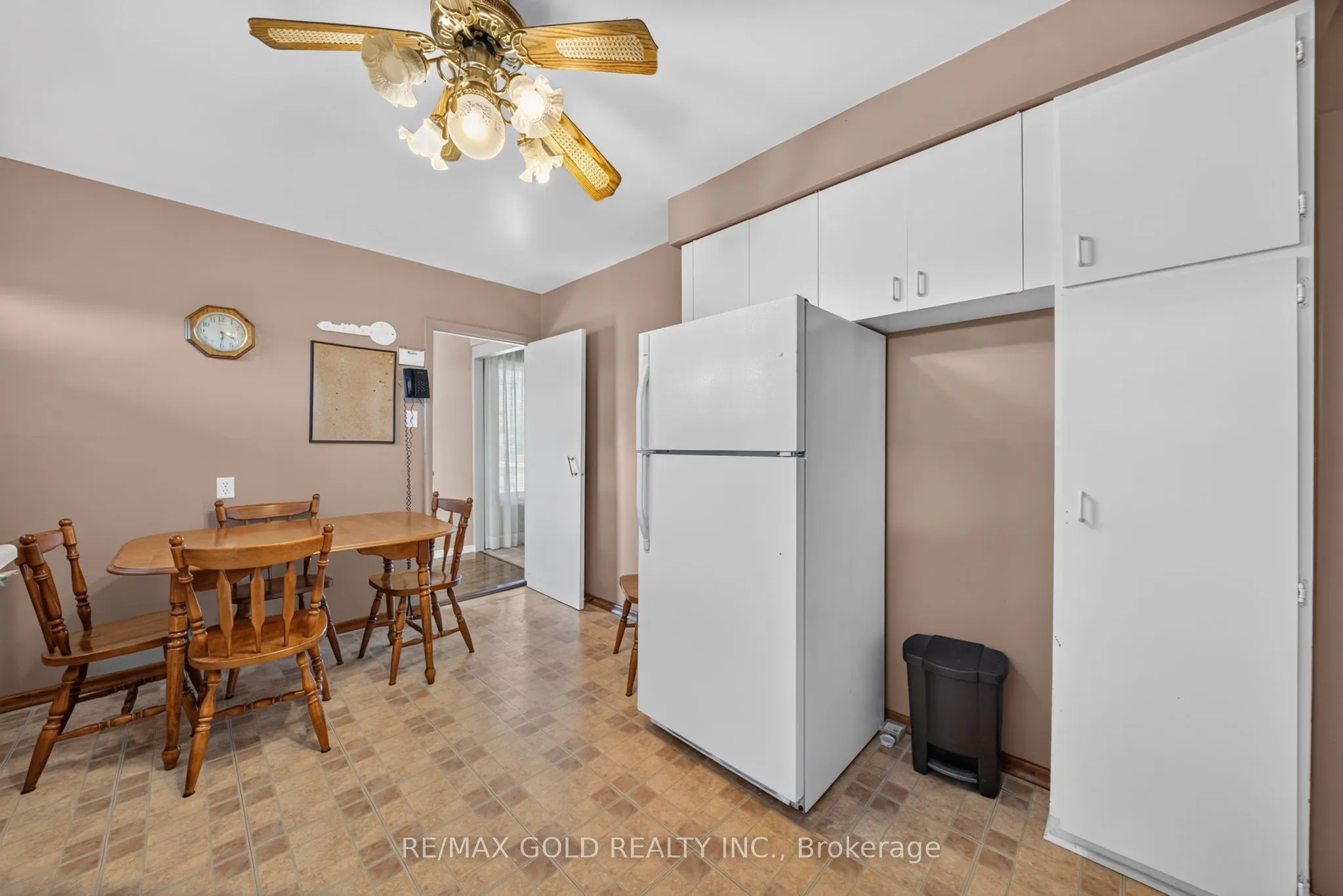 27 Alderbury Crescent